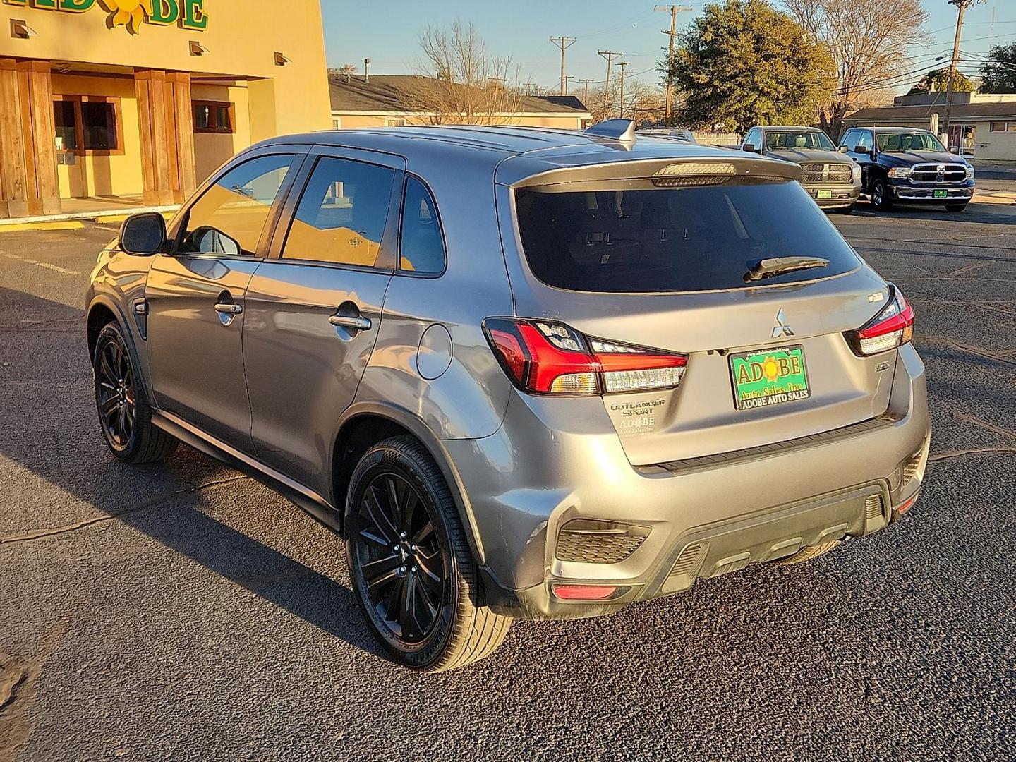2021 SILVER Mitsubishi Outlander Sport 2.0 ES 2WD (JA4APUAU4MU) with an 2L I-4 DOHC, MIVEC variable valve control, regular unleaded, engine with 148HP engine, located at 4711 Ave Q, Lubbock, TX, 79412, (806) 687-2362, 33.551304, -101.855293 - Photo#2