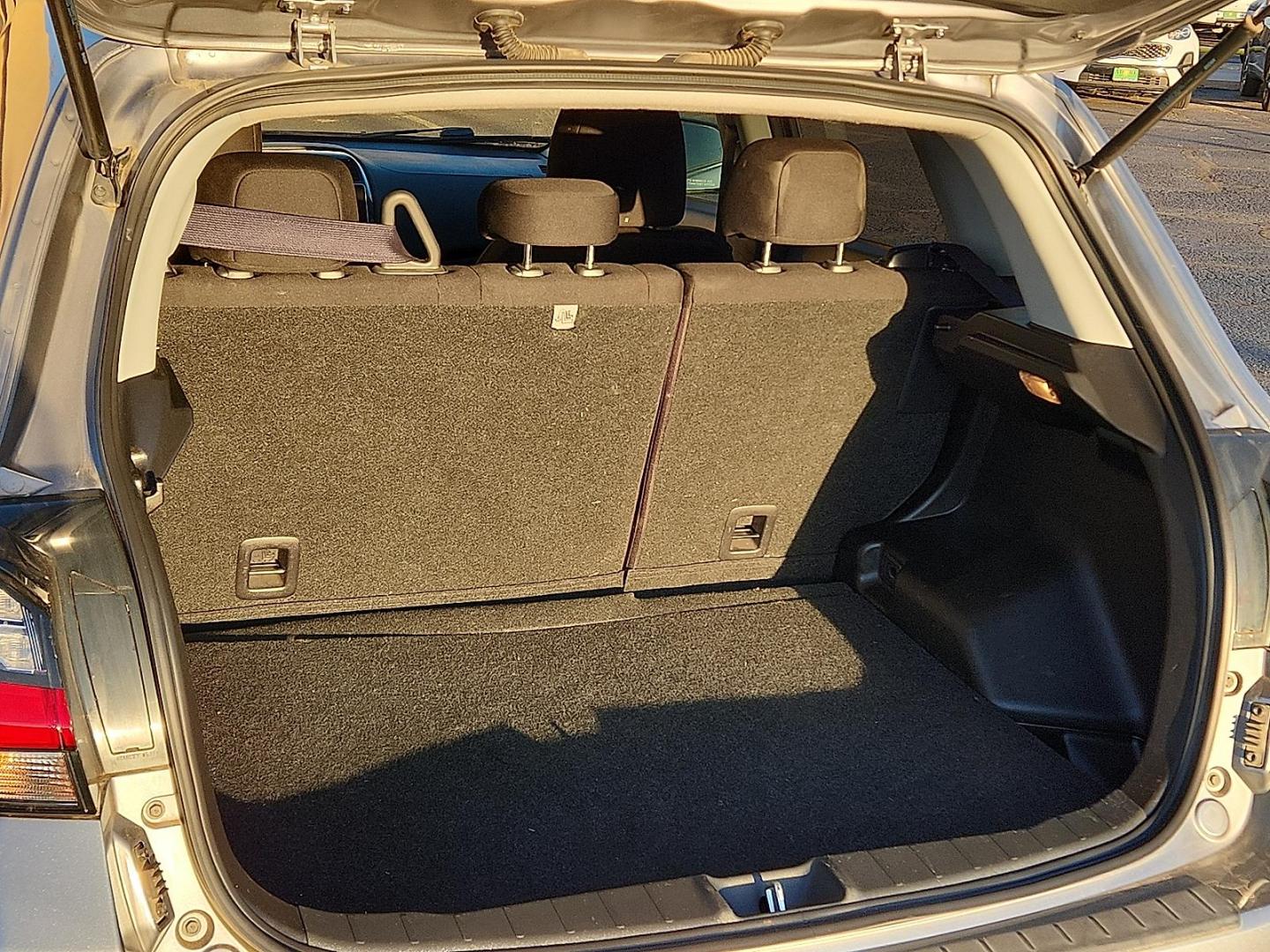 2021 SILVER Mitsubishi Outlander Sport 2.0 ES 2WD (JA4APUAU4MU) with an 2L I-4 DOHC, MIVEC variable valve control, regular unleaded, engine with 148HP engine, located at 4711 Ave Q, Lubbock, TX, 79412, (806) 687-2362, 33.551304, -101.855293 - Photo#7