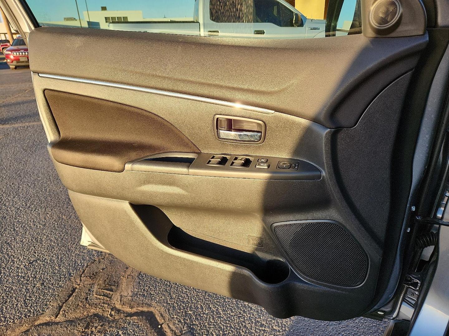 2021 SILVER Mitsubishi Outlander Sport 2.0 ES 2WD (JA4APUAU4MU) with an 2L I-4 DOHC, MIVEC variable valve control, regular unleaded, engine with 148HP engine, located at 4711 Ave Q, Lubbock, TX, 79412, (806) 687-2362, 33.551304, -101.855293 - Photo#12