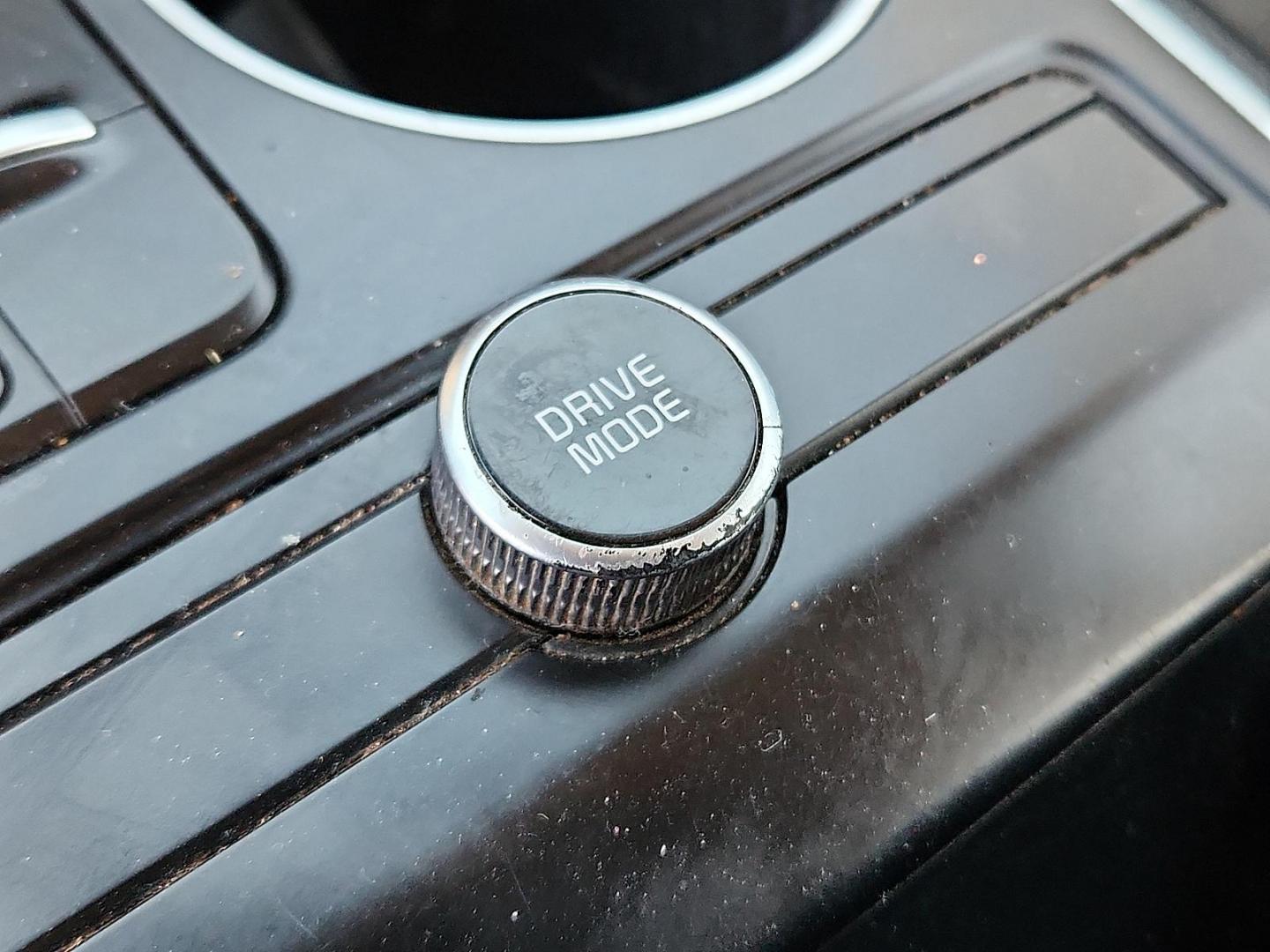 2021 RED Kia K5 LXS (5XXG14J28MG) with an Gamma-II 1.6L I-4 gasoline direct injection, DOHC, CVVD variable valve control, intercooled turbo, regular unleaded, engine with 180HP engine, located at 4711 Ave Q, Lubbock, TX, 79412, (806) 687-2362, 33.551304, -101.855293 - Photo#17