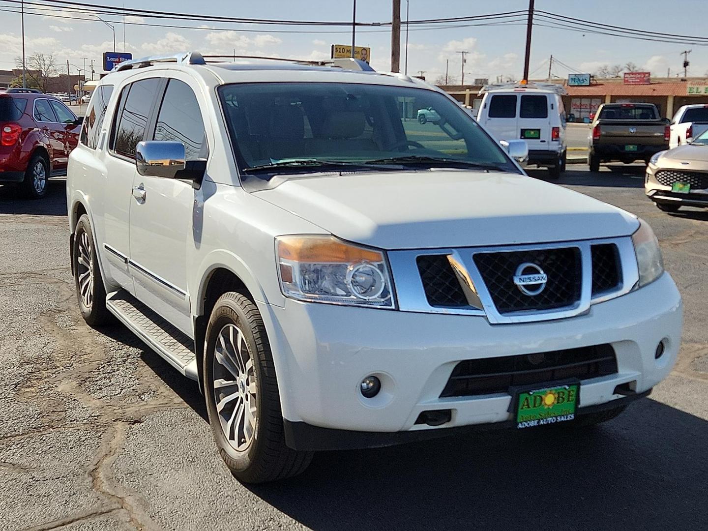2015 WHITE Nissan Armada SL (5N1BA0ND6FN) with an Endurance 5.6L V-8 DOHC, variable valve control, regular unleaded, engine with 317HP engine, located at 4711 Ave Q, Lubbock, TX, 79412, (806) 687-2362, 33.551304, -101.855293 - Photo#5