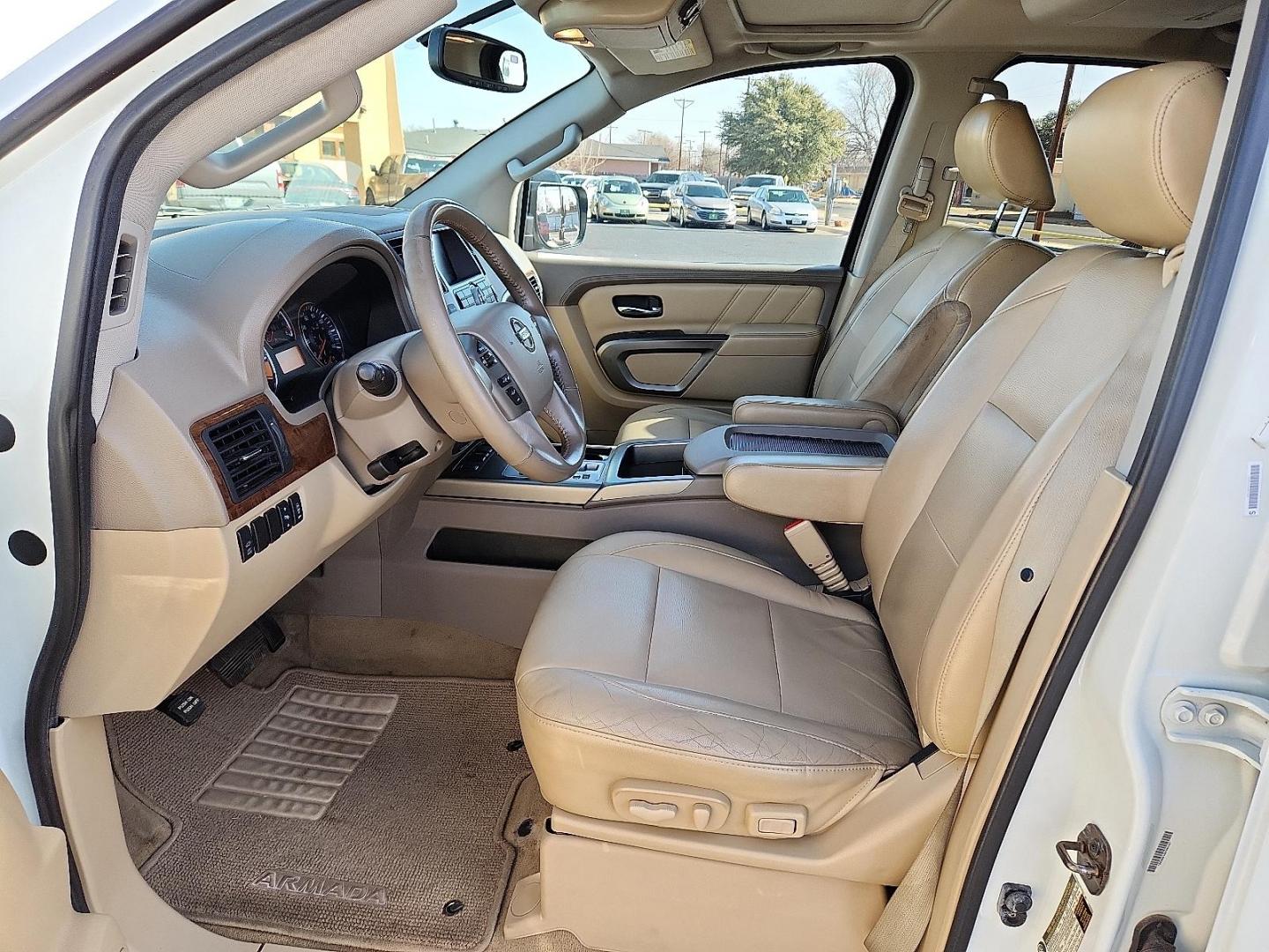 2015 WHITE Nissan Armada SL (5N1BA0ND6FN) with an Endurance 5.6L V-8 DOHC, variable valve control, regular unleaded, engine with 317HP engine, located at 4711 Ave Q, Lubbock, TX, 79412, (806) 687-2362, 33.551304, -101.855293 - Photo#10