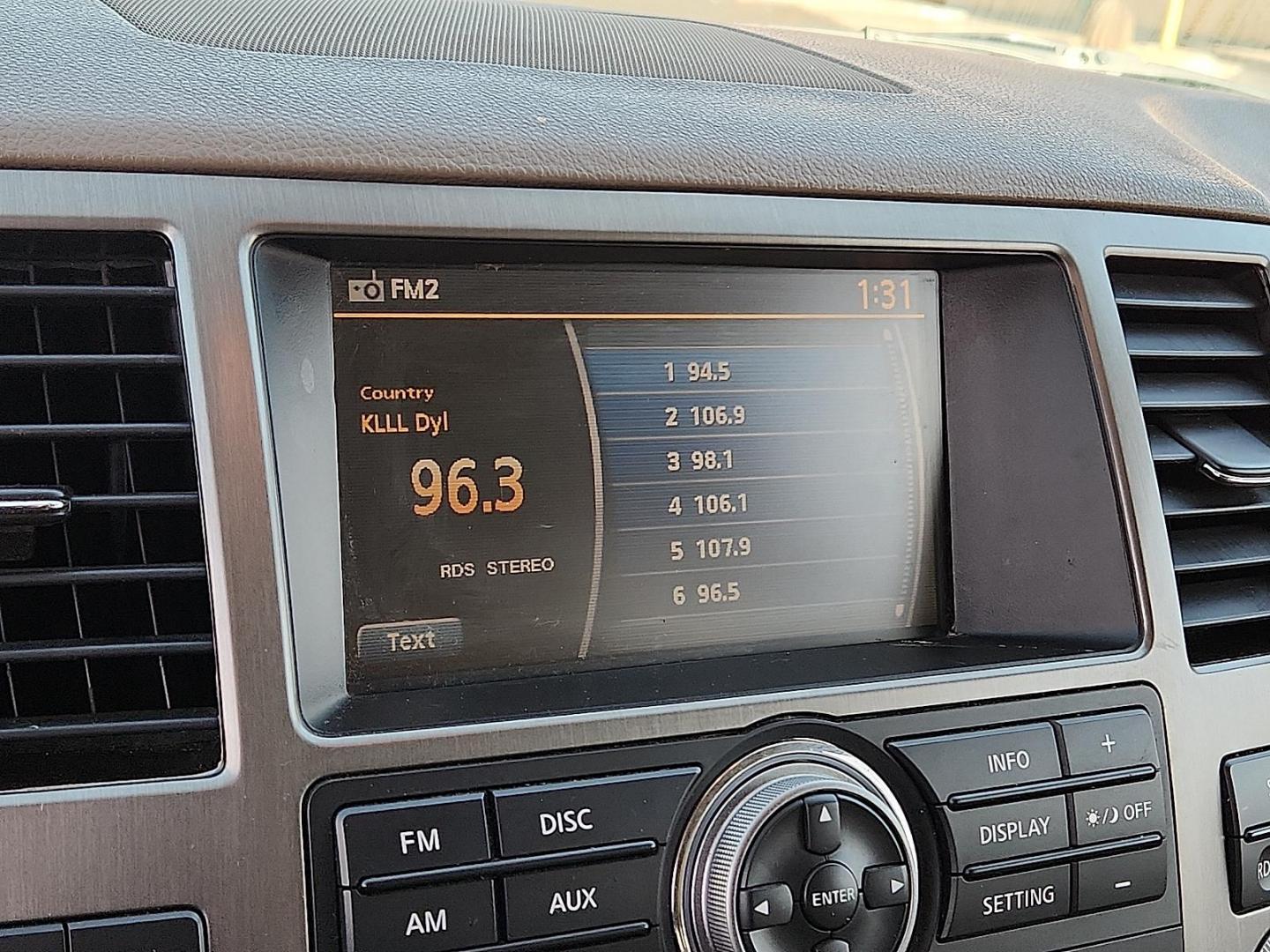 2015 WHITE Nissan Armada SL (5N1BA0ND6FN) with an Endurance 5.6L V-8 DOHC, variable valve control, regular unleaded, engine with 317HP engine, located at 4711 Ave Q, Lubbock, TX, 79412, (806) 687-2362, 33.551304, -101.855293 - Photo#14