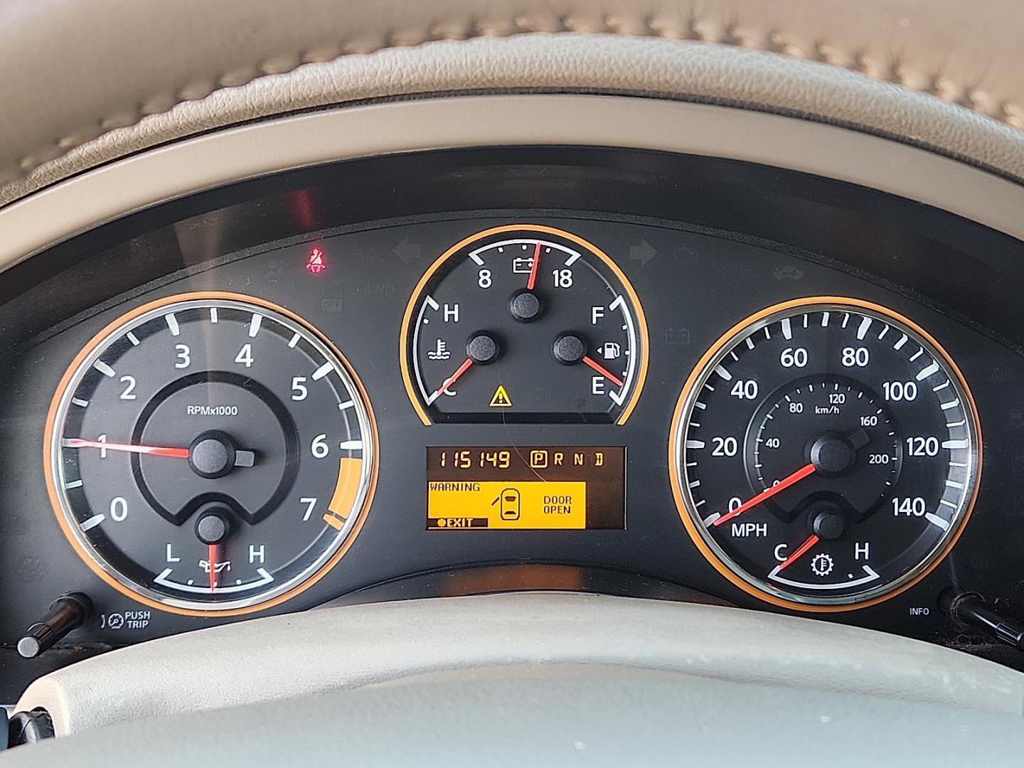 2015 WHITE Nissan Armada SL (5N1BA0ND6FN) with an Endurance 5.6L V-8 DOHC, variable valve control, regular unleaded, engine with 317HP engine, located at 4711 Ave Q, Lubbock, TX, 79412, (806) 687-2362, 33.551304, -101.855293 - Photo#15