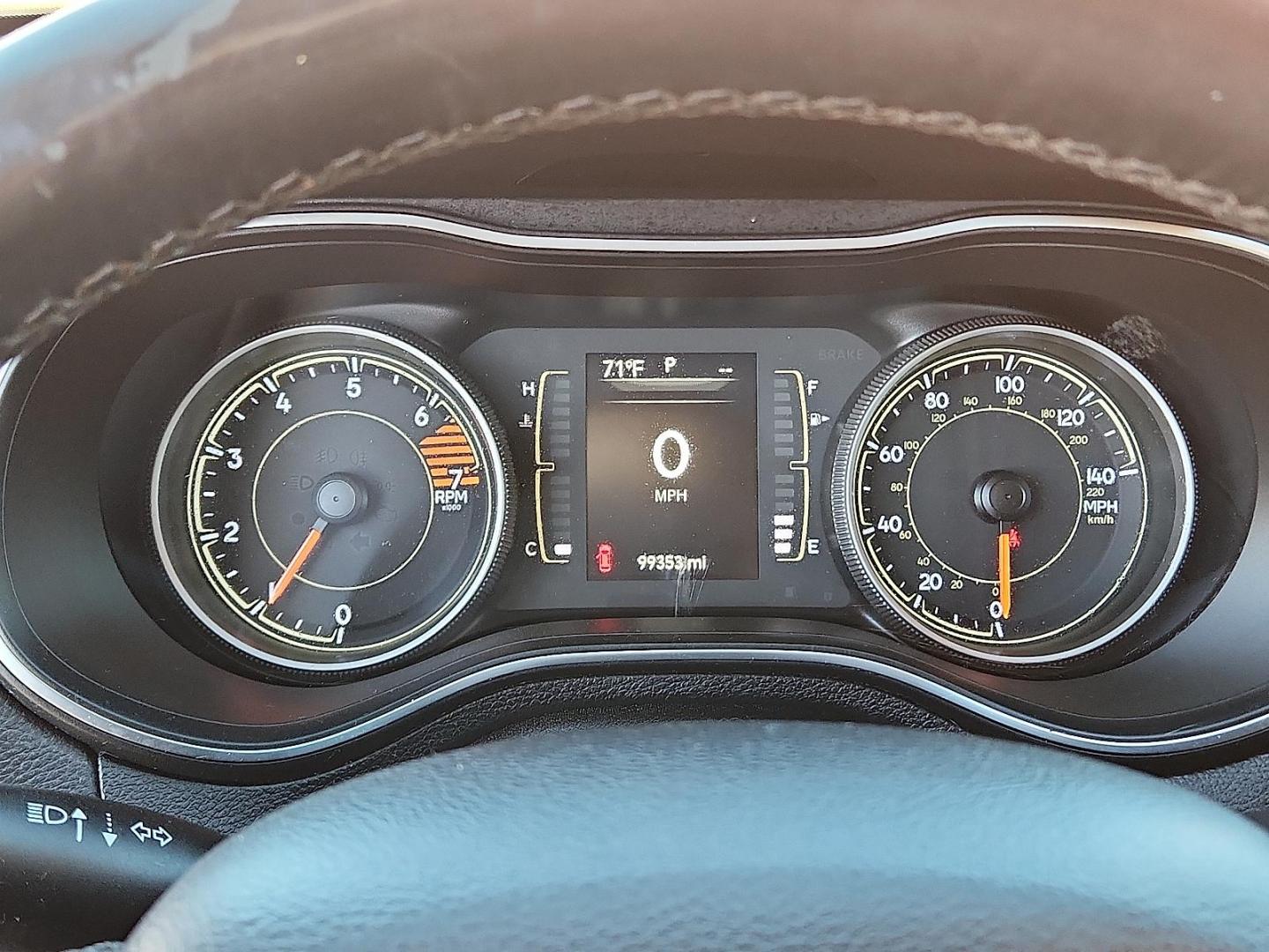 2019 WHITE Jeep Cherokee Latitude Plus FWD (1C4PJLLB0KD) with an MultiAir2 Tigershark 2.4L I-4 variable valve control, regular unleaded, engine with 180HP engine, located at 4711 Ave Q, Lubbock, TX, 79412, (806) 687-2362, 33.551304, -101.855293 - Photo#20