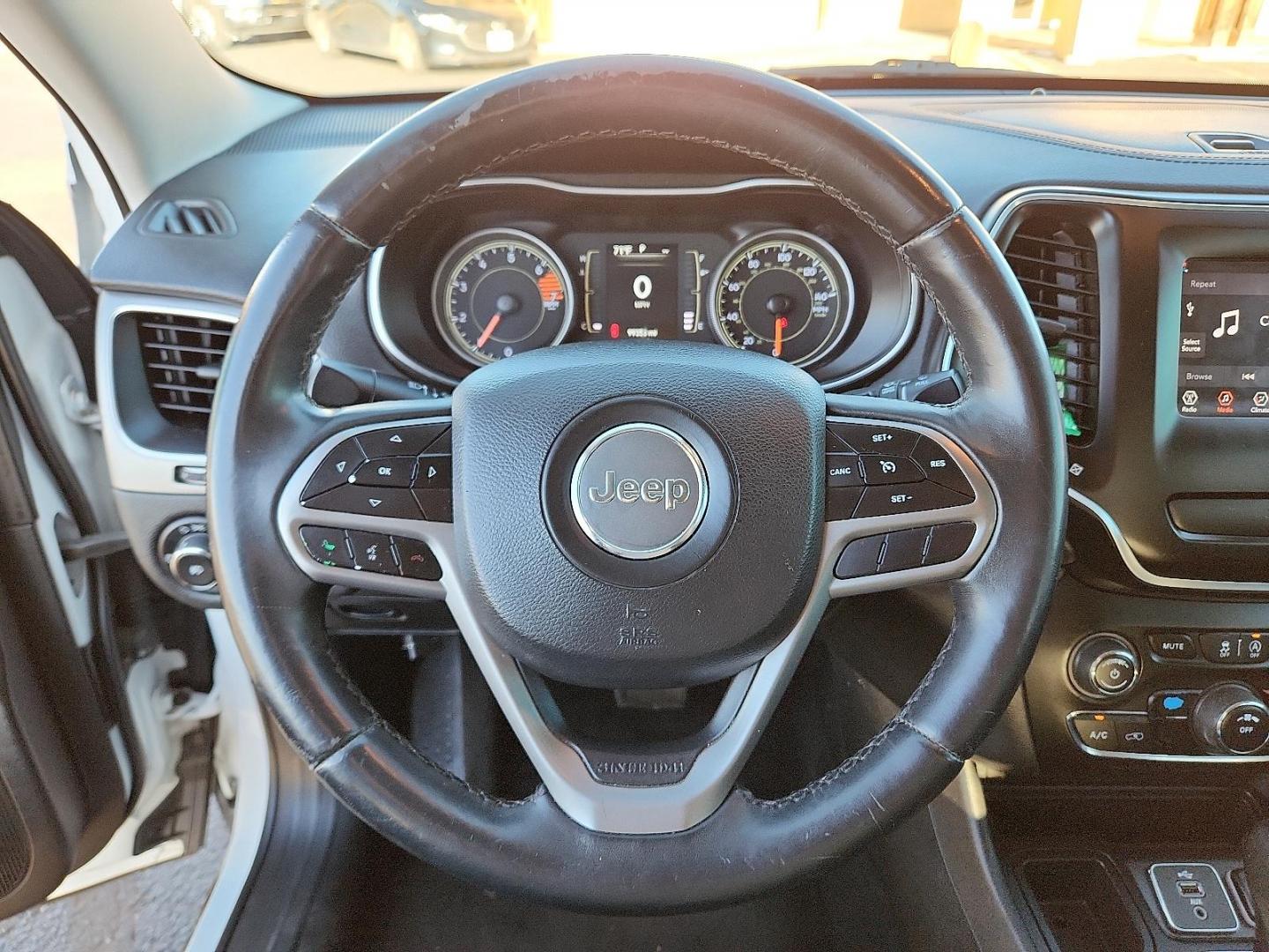 2019 WHITE Jeep Cherokee Latitude Plus FWD (1C4PJLLB0KD) with an MultiAir2 Tigershark 2.4L I-4 variable valve control, regular unleaded, engine with 180HP engine, located at 4711 Ave Q, Lubbock, TX, 79412, (806) 687-2362, 33.551304, -101.855293 - Photo#24