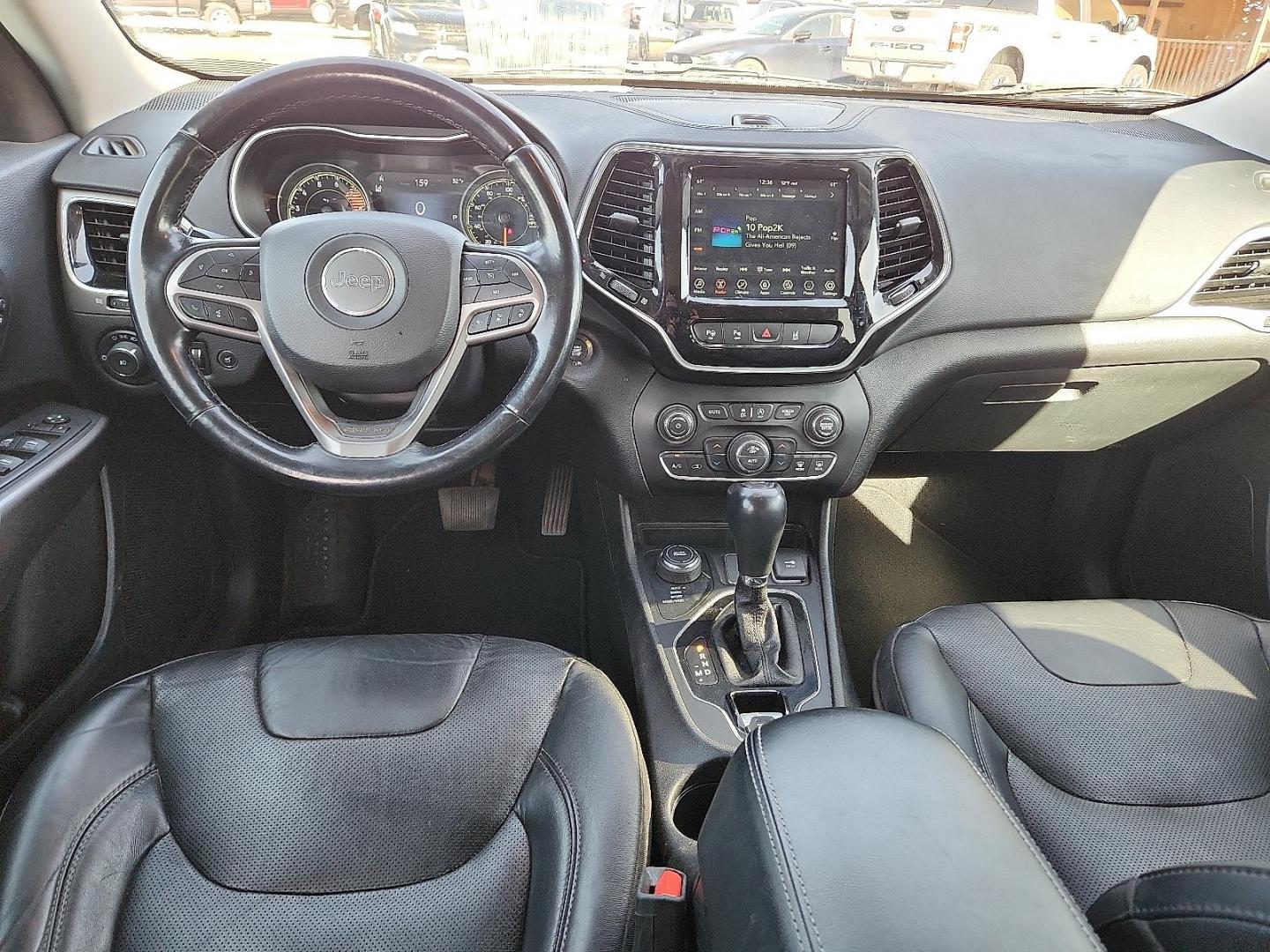 2021 SILVER Jeep Cherokee Limited 4X4 (1C4PJMDX1MD) with an Pentastar 3.2L V-6 DOHC, regular unleaded, engine with 271HP engine, located at 4711 Ave Q, Lubbock, TX, 79412, (806) 687-2362, 33.551304, -101.855293 - Photo#9