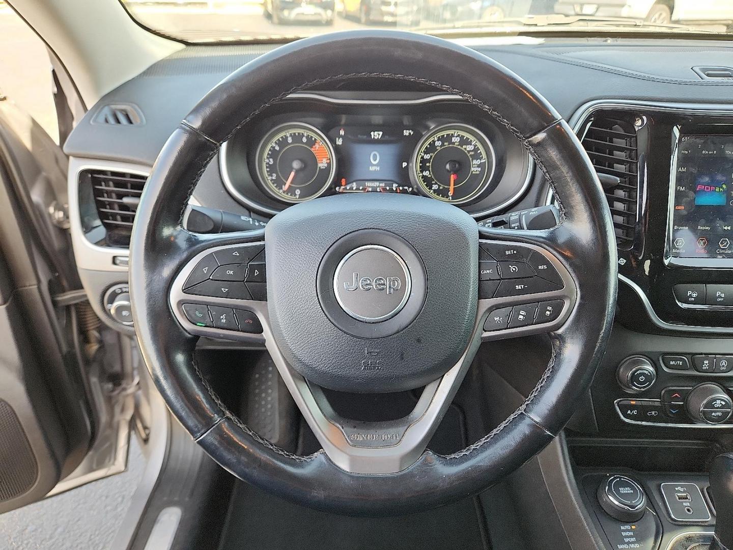 2021 SILVER Jeep Cherokee Limited 4X4 (1C4PJMDX1MD) with an Pentastar 3.2L V-6 DOHC, regular unleaded, engine with 271HP engine, located at 4711 Ave Q, Lubbock, TX, 79412, (806) 687-2362, 33.551304, -101.855293 - Photo#16