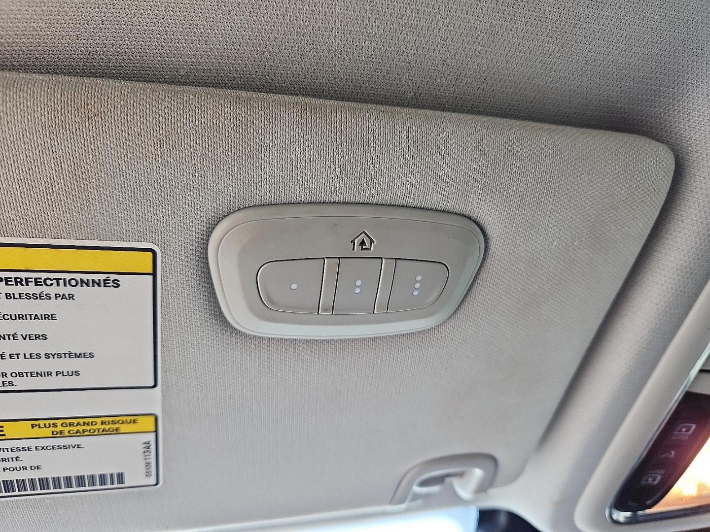 2021 SILVER Jeep Cherokee Limited 4X4 (1C4PJMDX1MD) with an Pentastar 3.2L V-6 DOHC, regular unleaded, engine with 271HP engine, located at 4711 Ave Q, Lubbock, TX, 79412, (806) 687-2362, 33.551304, -101.855293 - Photo#18