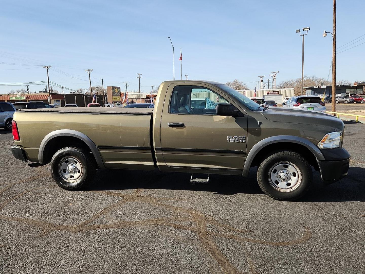 2014 GOLD Ram 1500 Tradesman (3C6JR7DG0EG) with an 3.6L V-6 DOHC, variable valve control, regular unleaded, engine with 305HP engine, located at 4711 Ave Q, Lubbock, TX, 79412, (806) 687-2362, 33.551304, -101.855293 - Photo#4