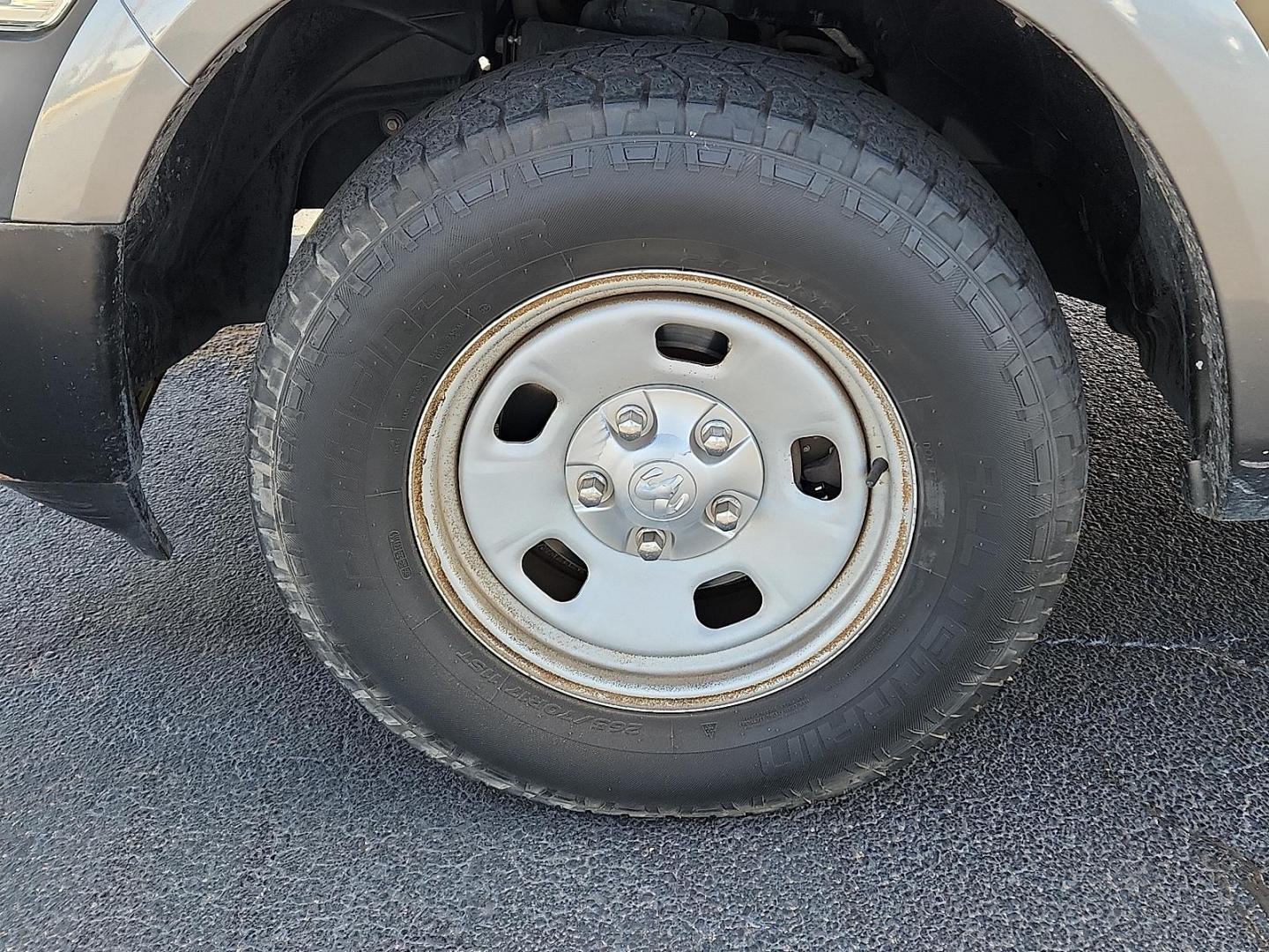 2014 GOLD Ram 1500 Tradesman (3C6JR7DG0EG) with an 3.6L V-6 DOHC, variable valve control, regular unleaded, engine with 305HP engine, located at 4711 Ave Q, Lubbock, TX, 79412, (806) 687-2362, 33.551304, -101.855293 - Photo#6