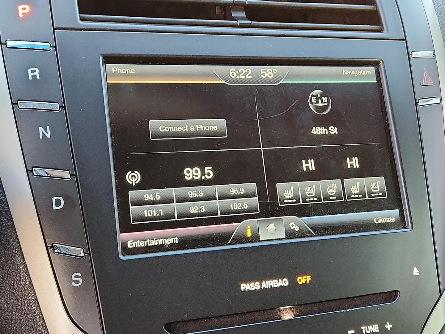 2016 GRAY Lincoln MKZ (3LN6L2G95GR) with an EcoBoost 2L I-4 gasoline direct injection, DOHC, variable valve control, intercooled turbo, premium unleaded, engine with 240HP engine, located at 4711 Ave Q, Lubbock, TX, 79412, (806) 687-2362, 33.551304, -101.855293 - Photo#15