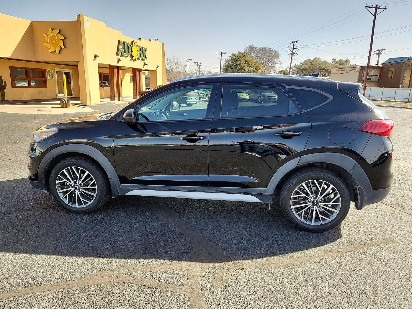 2019 BLACK Hyundai Tucson SEL (KM8J33AL3KU) with an Theta 2.4L I-4 gasoline direct injection, DOHC, CVVT variable valve control, regular unleaded, engine with 181HP engine, located at 4711 Ave Q, Lubbock, TX, 79412, (806) 687-2362, 33.551304, -101.855293 - Photo#1