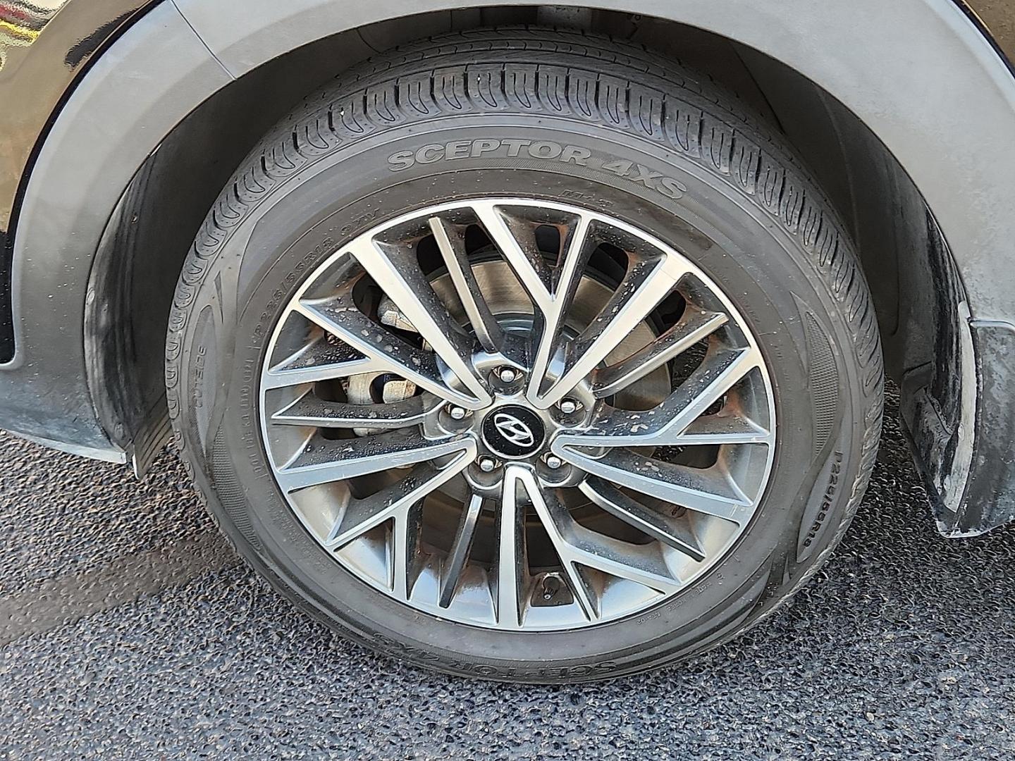 2019 BLACK Hyundai Tucson SEL (KM8J33AL3KU) with an Theta 2.4L I-4 gasoline direct injection, DOHC, CVVT variable valve control, regular unleaded, engine with 181HP engine, located at 4711 Ave Q, Lubbock, TX, 79412, (806) 687-2362, 33.551304, -101.855293 - Photo#6