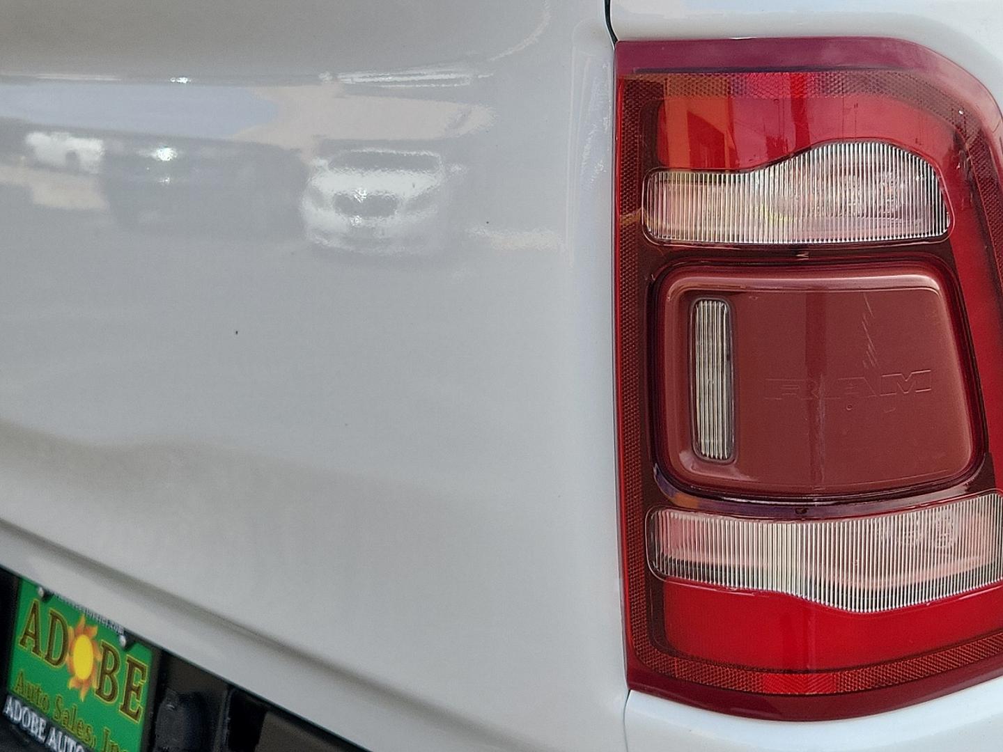 2019 WHITE /Black - X9 Ram 1500 Big Horn/Lone Star Crew Cab 4x2 5'7" Box (1C6RREFT8KN) with an HEMI 5.7L V-8 variable valve control, regular unleaded, engine with cylinder deactivation and 395HP engine, located at 4711 Ave Q, Lubbock, TX, 79412, (806) 687-2362, 33.551304, -101.855293 - Photo#9