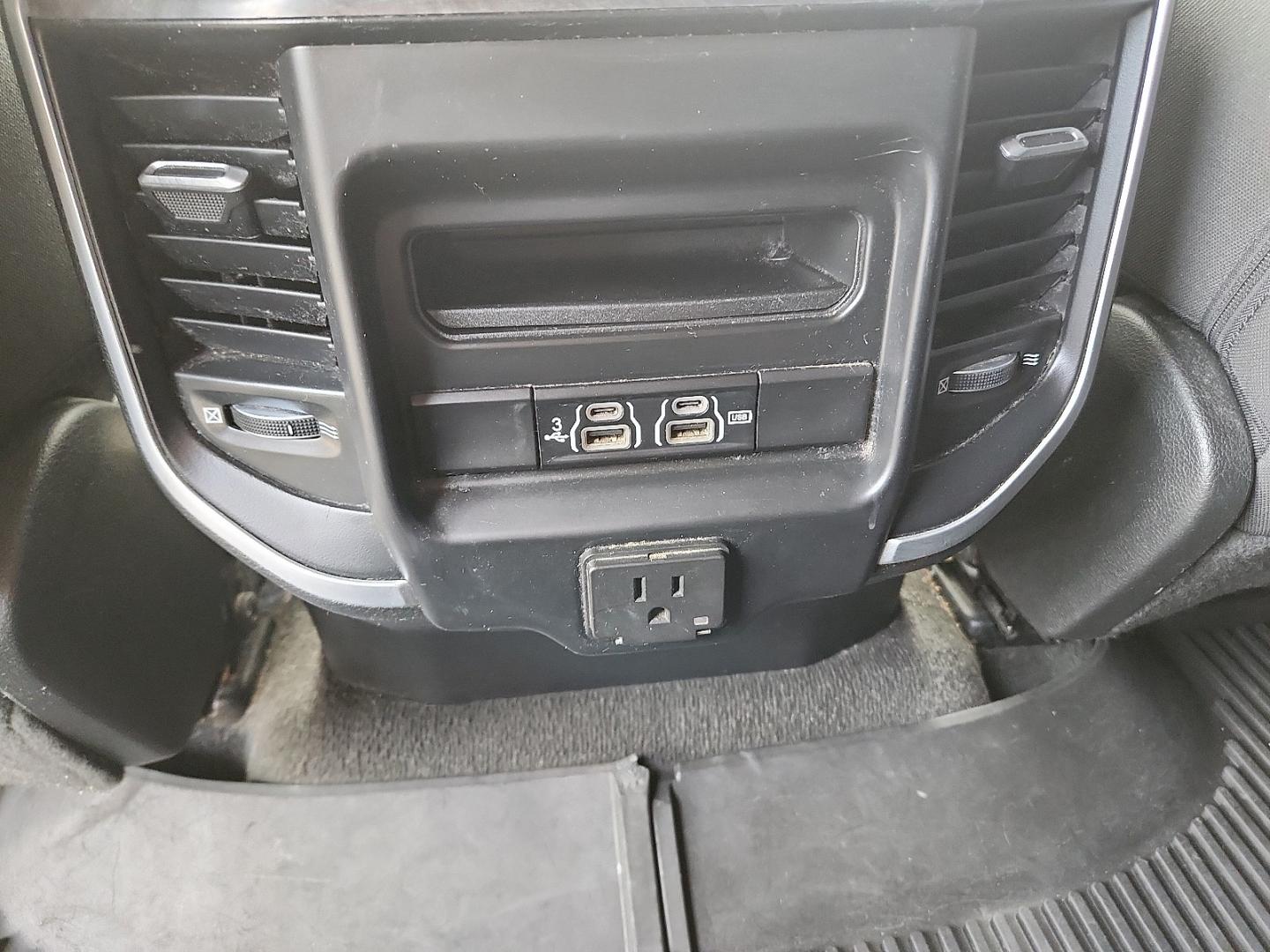 2019 WHITE /Black - X9 Ram 1500 Big Horn/Lone Star Crew Cab 4x2 5'7" Box (1C6RREFT8KN) with an HEMI 5.7L V-8 variable valve control, regular unleaded, engine with cylinder deactivation and 395HP engine, located at 4711 Ave Q, Lubbock, TX, 79412, (806) 687-2362, 33.551304, -101.855293 - Photo#13