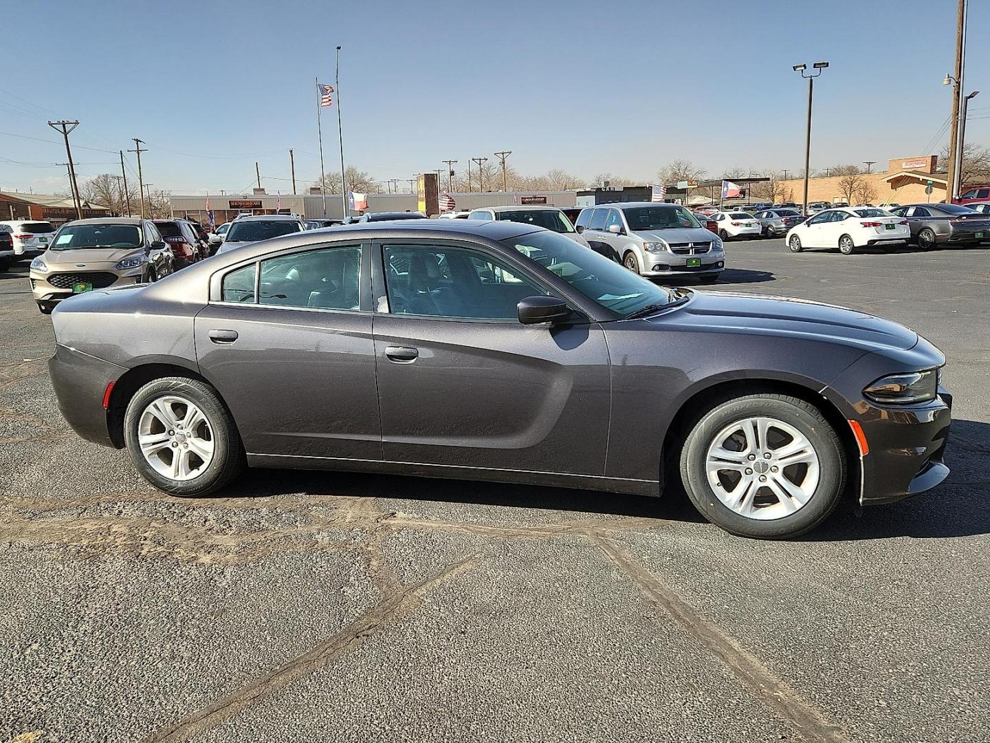 2021 GRAY Dodge Charger SXT RWD (2C3CDXBG6MH) with an Pentastar 3.6L V-6 DOHC, variable valve control, regular unleaded, engine with 292HP engine, located at 4711 Ave Q, Lubbock, TX, 79412, (806) 687-2362, 33.551304, -101.855293 - Photo#4