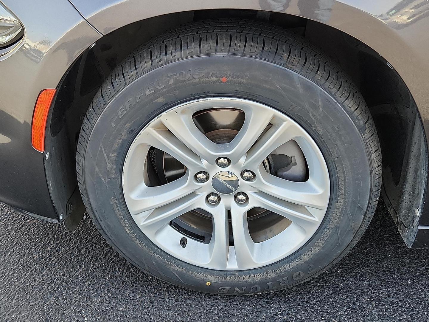 2021 GRAY Dodge Charger SXT RWD (2C3CDXBG6MH) with an Pentastar 3.6L V-6 DOHC, variable valve control, regular unleaded, engine with 292HP engine, located at 4711 Ave Q, Lubbock, TX, 79412, (806) 687-2362, 33.551304, -101.855293 - Photo#6