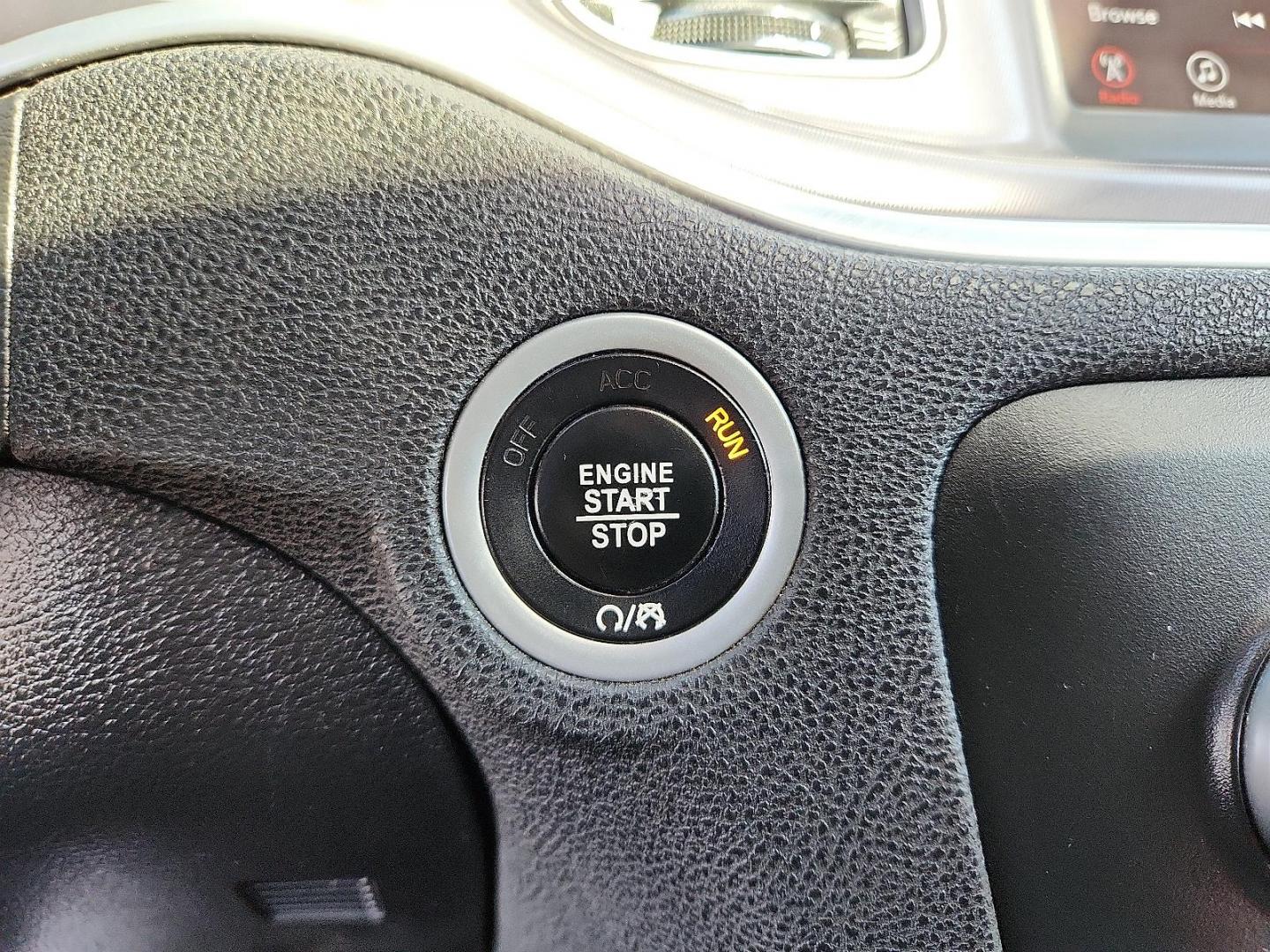 2021 GRAY Dodge Charger SXT RWD (2C3CDXBG6MH) with an Pentastar 3.6L V-6 DOHC, variable valve control, regular unleaded, engine with 292HP engine, located at 4711 Ave Q, Lubbock, TX, 79412, (806) 687-2362, 33.551304, -101.855293 - Photo#18