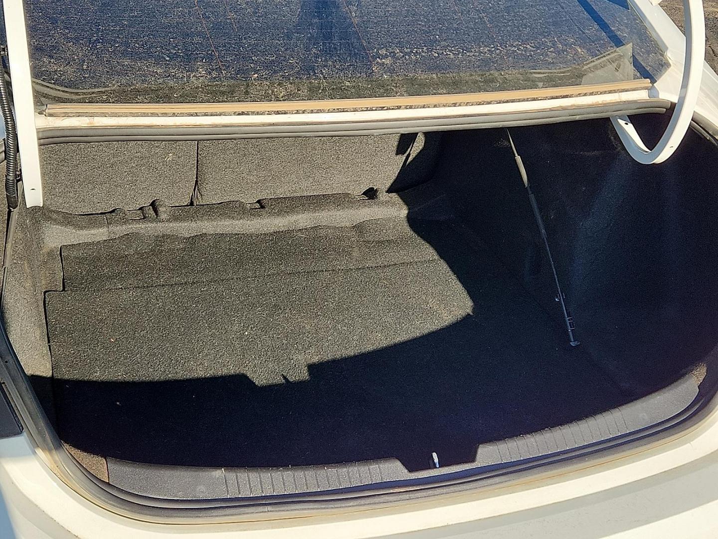 2018 WHITE Chevrolet Malibu 1LS (1G1ZB5ST1JF) with an ECOTEC 1.5L I-4 gasoline direct injection, DOHC, VVT variable valve control, intercooled turbo, regular unleaded, engine with 160HP engine, located at 4711 Ave Q, Lubbock, TX, 79412, (806) 687-2362, 33.551304, -101.855293 - Photo#7