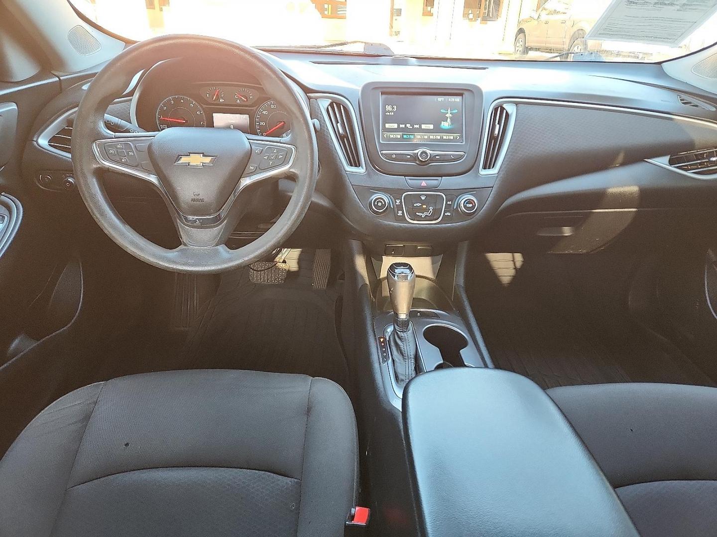 2018 WHITE Chevrolet Malibu 1LS (1G1ZB5ST1JF) with an ECOTEC 1.5L I-4 gasoline direct injection, DOHC, VVT variable valve control, intercooled turbo, regular unleaded, engine with 160HP engine, located at 4711 Ave Q, Lubbock, TX, 79412, (806) 687-2362, 33.551304, -101.855293 - Photo#9
