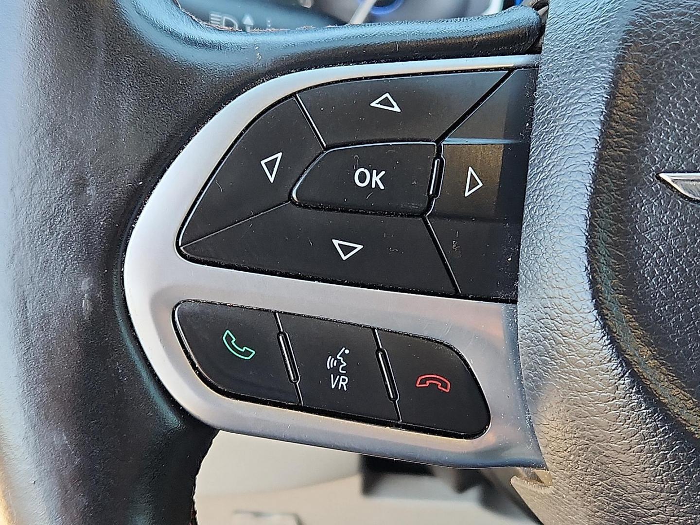 2017 BLACK Chrysler Pacifica Touring-L (2C4RC1BG1HR) with an Pentastar 3.6L V-6 DOHC, variable valve control, regular unleaded, engine with 287HP engine, located at 4711 Ave Q, Lubbock, TX, 79412, (806) 687-2362, 33.551304, -101.855293 - Photo#16