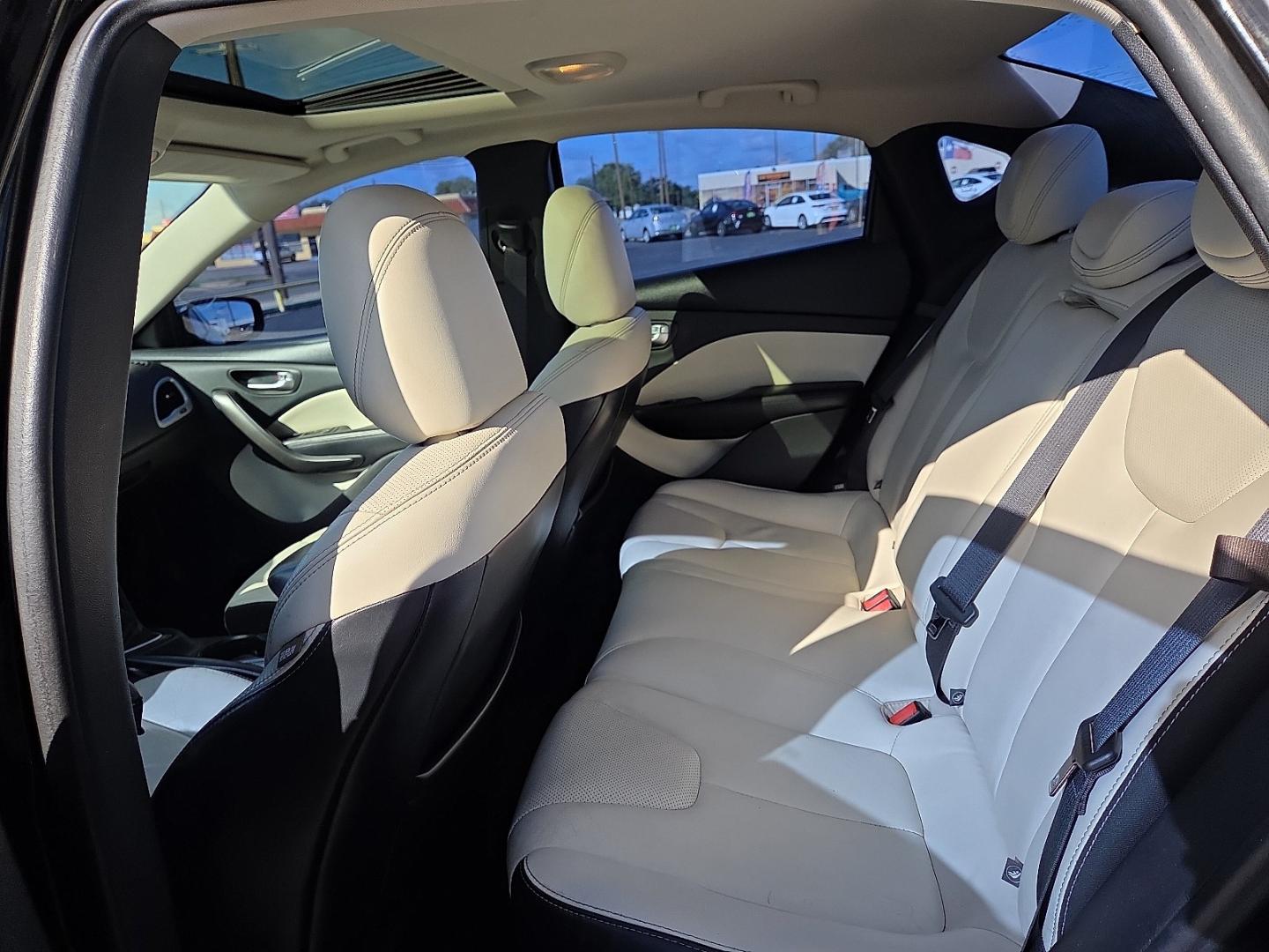 2014 Pitch Black Clearcoat - PX8 /Ceramic White/Black - XW Dodge Dart Limited (1C3CDFCB6ED) with an MultiAir 2.4L I-4 variable valve control, regular gasoline, engine with 184HP engine, located at 4711 Ave Q, Lubbock, TX, 79412, (806) 687-2362, 33.551304, -101.855293- Photo#16