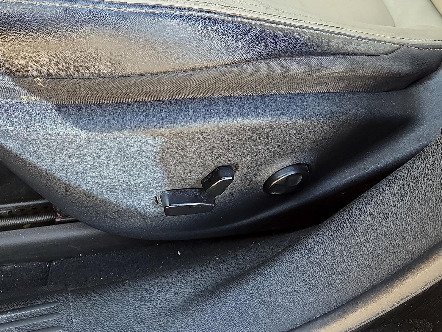2014 Pitch Black Clearcoat - PX8 /Ceramic White/Black - XW Dodge Dart Limited (1C3CDFCB6ED) with an MultiAir 2.4L I-4 variable valve control, regular gasoline, engine with 184HP engine, located at 4711 Ave Q, Lubbock, TX, 79412, (806) 687-2362, 33.551304, -101.855293- Photo#21