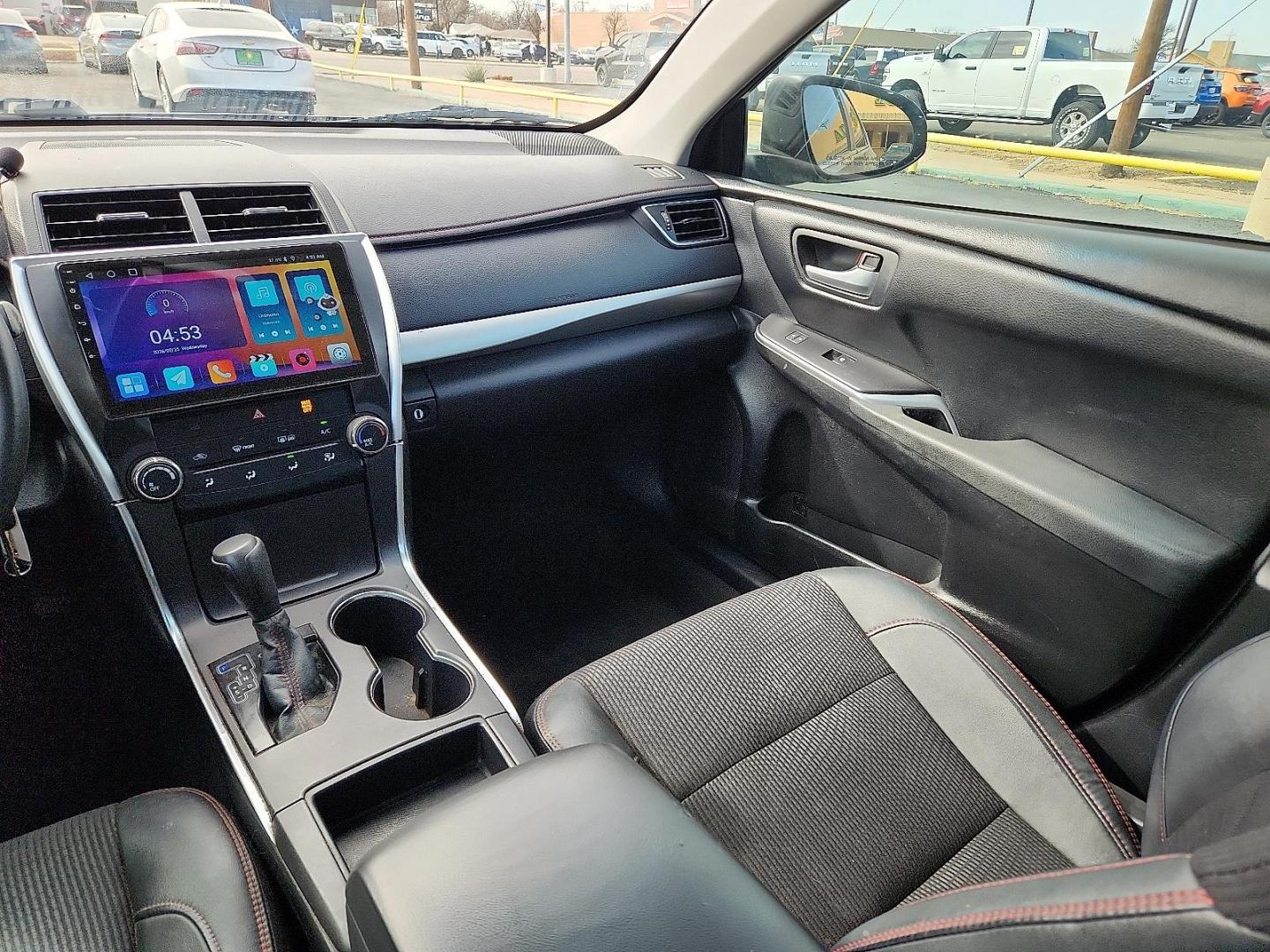 2016 GRAY Toyota Camry XLE (4T1BF1FK0GU) with an 2.5L I-4 DOHC, variable valve control, regular unleaded, engine with 178HP engine, located at 4711 Ave Q, Lubbock, TX, 79412, (806) 687-2362, 33.551304, -101.855293 - Photo#9