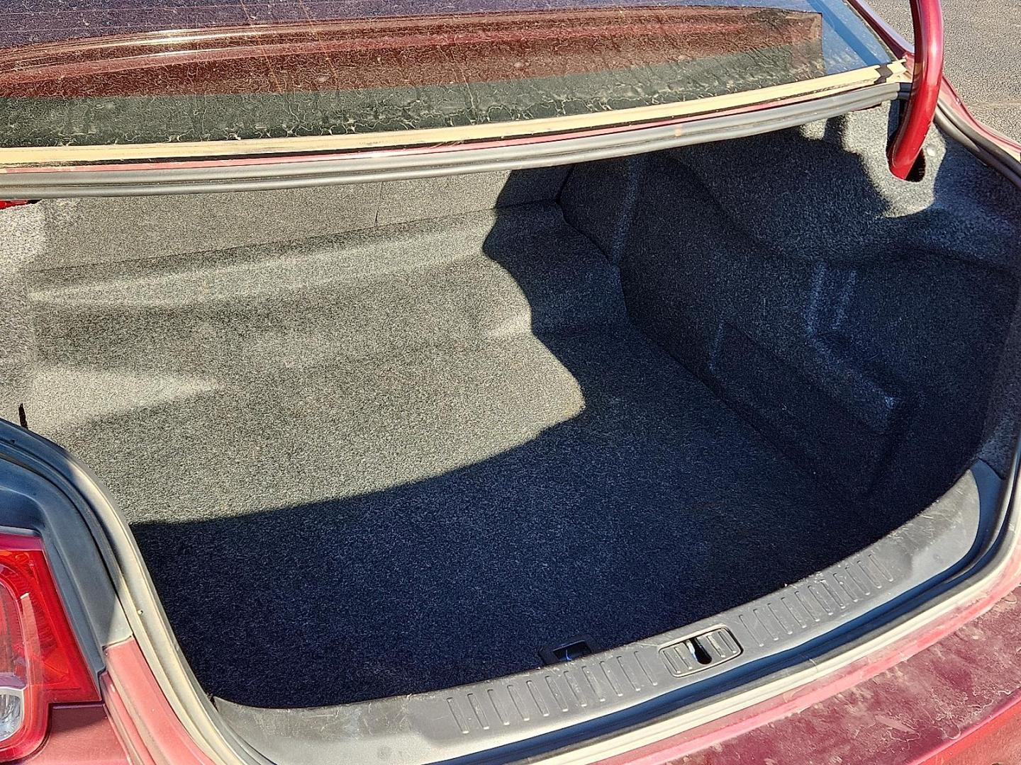 2016 RED Chevrolet Malibu Limited LT (1G11C5SA5GF) with an 2.5L I-4 gasoline direct injection, DOHC, variable valve control, regular unleaded, engine with 202HP engine, located at 4711 Ave Q, Lubbock, TX, 79412, (806) 687-2362, 33.551304, -101.855293 - Photo#7