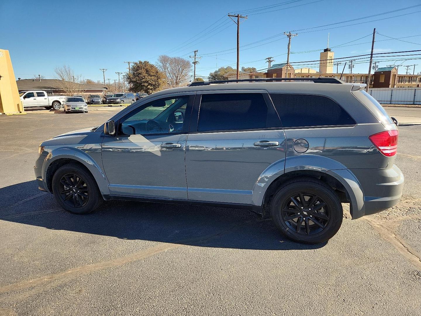 2020 GRAY Dodge Journey SE Value (3C4PDCAB3LT) with an Tigershark MultiAir 2.4L I-4 DOHC, VVT variable valve control, regular unleaded, engine with 173HP engine, located at 4711 Ave Q, Lubbock, TX, 79412, (806) 687-2362, 33.551304, -101.855293 - Photo#1