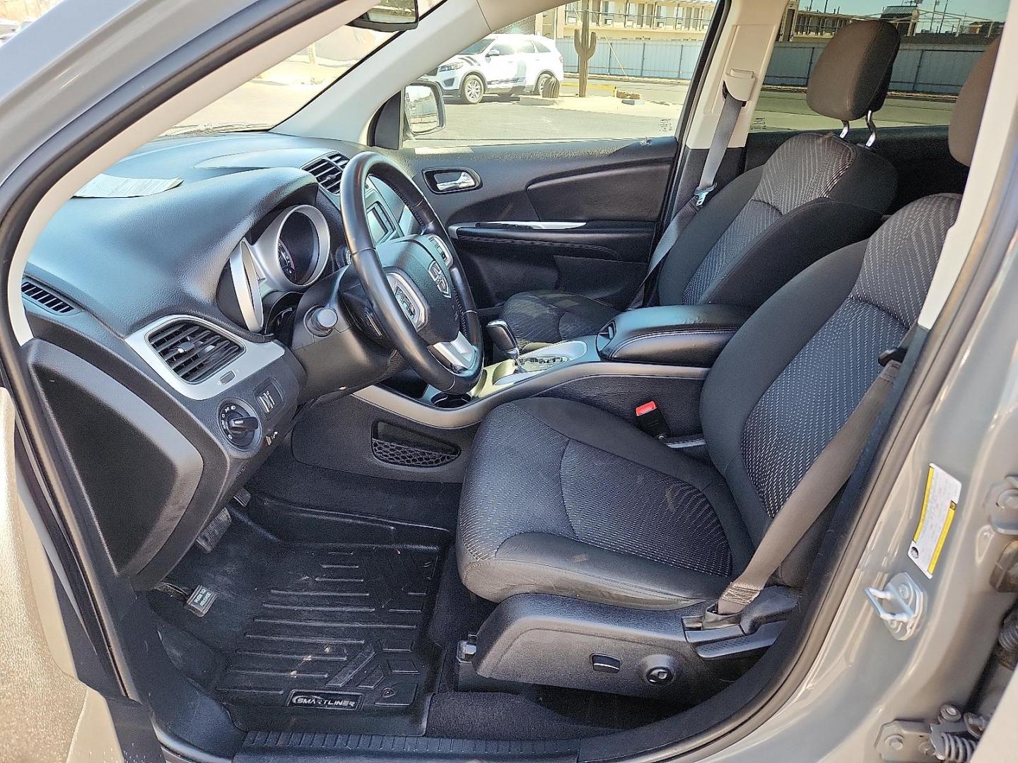 2020 GRAY Dodge Journey SE Value (3C4PDCAB3LT) with an Tigershark MultiAir 2.4L I-4 DOHC, VVT variable valve control, regular unleaded, engine with 173HP engine, located at 4711 Ave Q, Lubbock, TX, 79412, (806) 687-2362, 33.551304, -101.855293 - Photo#9