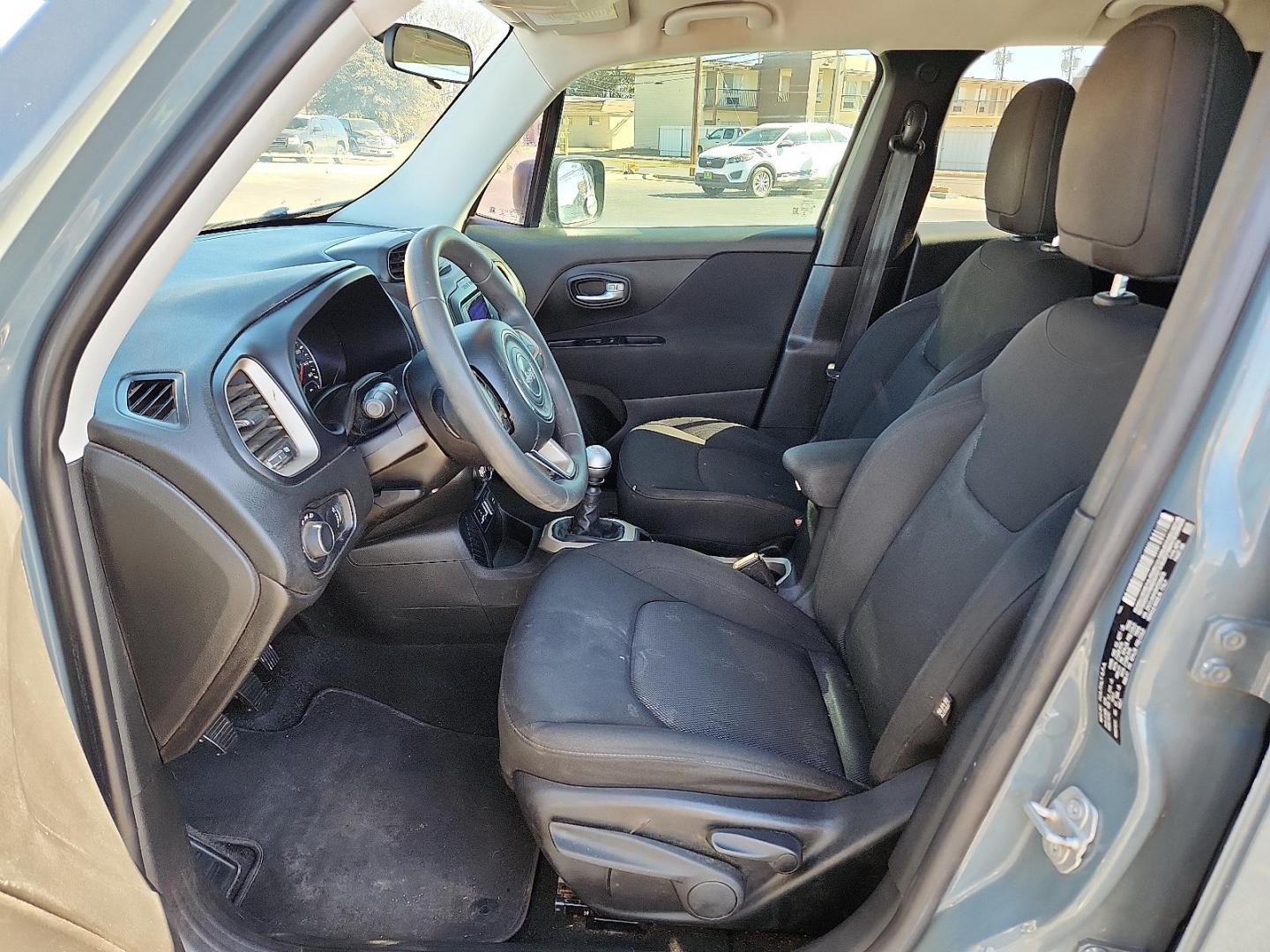 2017 GRAY Jeep Renegade Sport FWD (ZACCJAAH9HP) with an MultiAir 1.4L I-4 variable valve control, intercooled turbo, premium unleaded, engine with 160HP engine, located at 4711 Ave Q, Lubbock, TX, 79412, (806) 687-2362, 33.551304, -101.855293 - Photo#9
