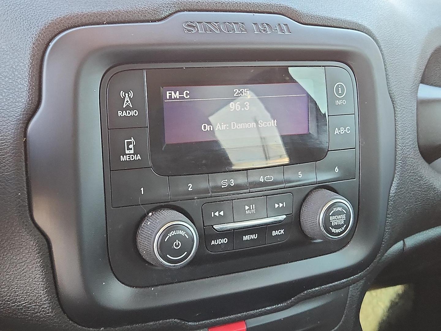 2017 GRAY Jeep Renegade Sport FWD (ZACCJAAH9HP) with an MultiAir 1.4L I-4 variable valve control, intercooled turbo, premium unleaded, engine with 160HP engine, located at 4711 Ave Q, Lubbock, TX, 79412, (806) 687-2362, 33.551304, -101.855293 - Photo#12