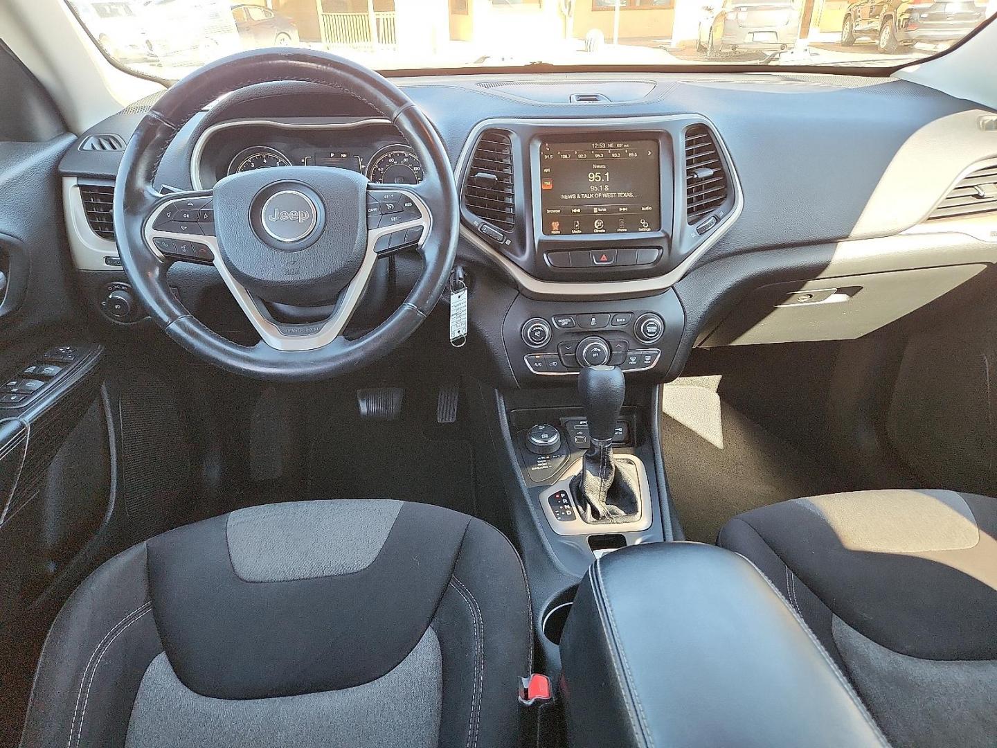 2014 WHITE Jeep Cherokee Latitude (1C4PJMCS9EW) with an Pentastar 3.2L V-6 DOHC, regular unleaded, engine with 271HP engine, located at 4711 Ave Q, Lubbock, TX, 79412, (806) 687-2362, 33.551304, -101.855293 - Photo#9