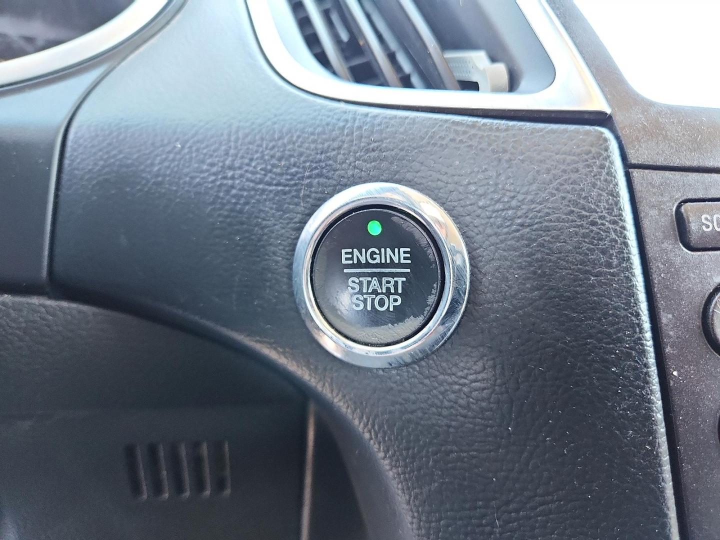 2019 GRAY Ford Edge Titanium (2FMPK3K91KB) with an EcoBoost 2L I-4 gasoline direct injection, DOHC, variable valve control, intercooled turbo, premium unleaded, engine with 250HP engine, located at 4711 Ave Q, Lubbock, TX, 79412, (806) 687-2362, 33.551304, -101.855293 - Photo#18