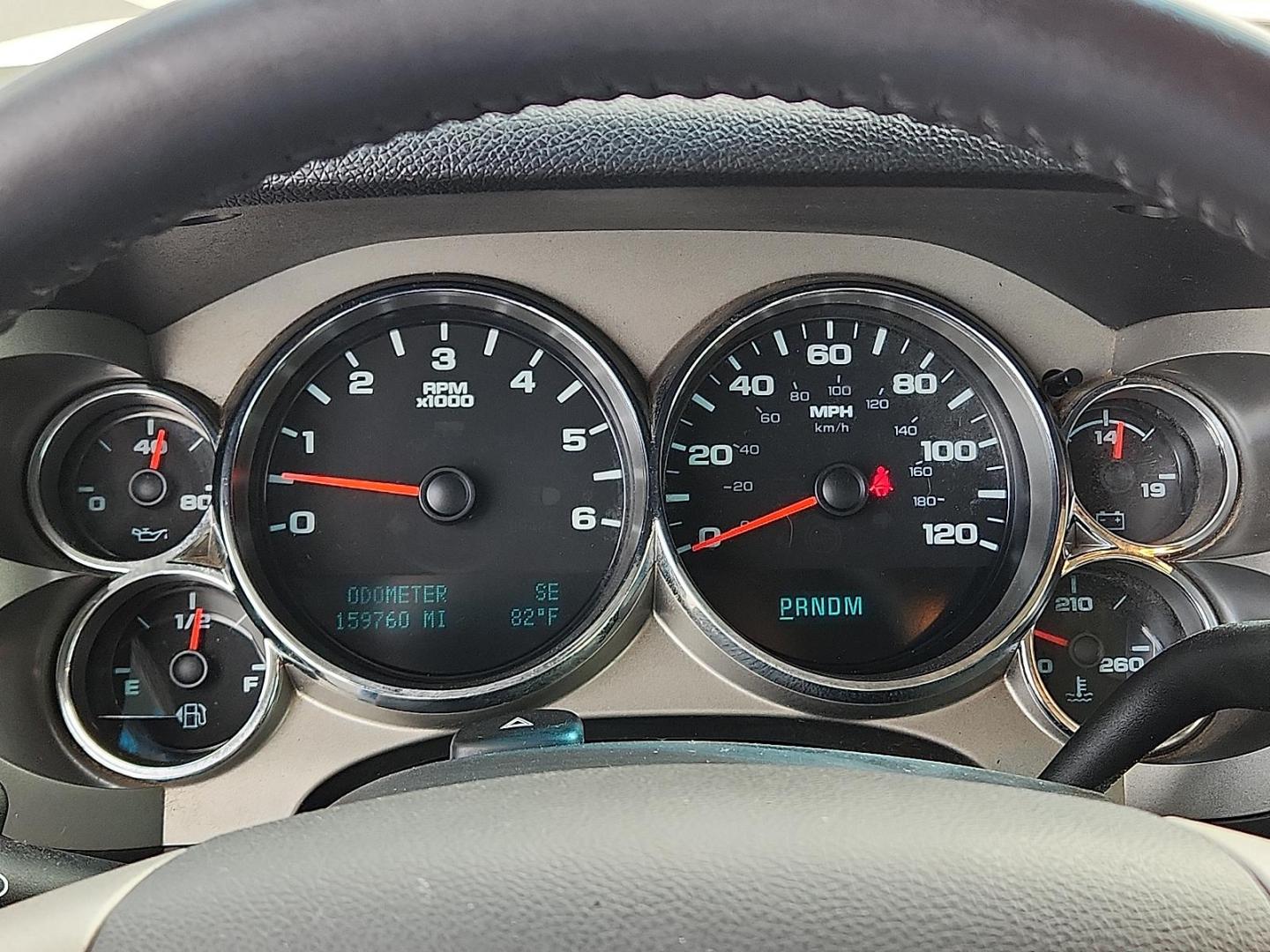 2013 WHITE Chevrolet Silverado 1500 LT (1GCRKSE70DZ) with an Vortec 5.3L VVT SFI V8 Flex Fuel Engine engine, located at 4711 Ave Q, Lubbock, TX, 79412, (806) 687-2362, 33.551304, -101.855293 - Photo#16