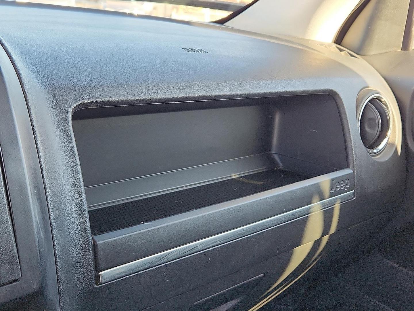 2017 WHITE Jeep Patriot High Altitude 4x4 (1C4NJRFB6HD) with an 2.4L I-4 DOHC, variable valve control, regular unleaded, engine with 172HP engine, located at 4711 Ave Q, Lubbock, TX, 79412, (806) 687-2362, 33.551304, -101.855293 - Photo#18