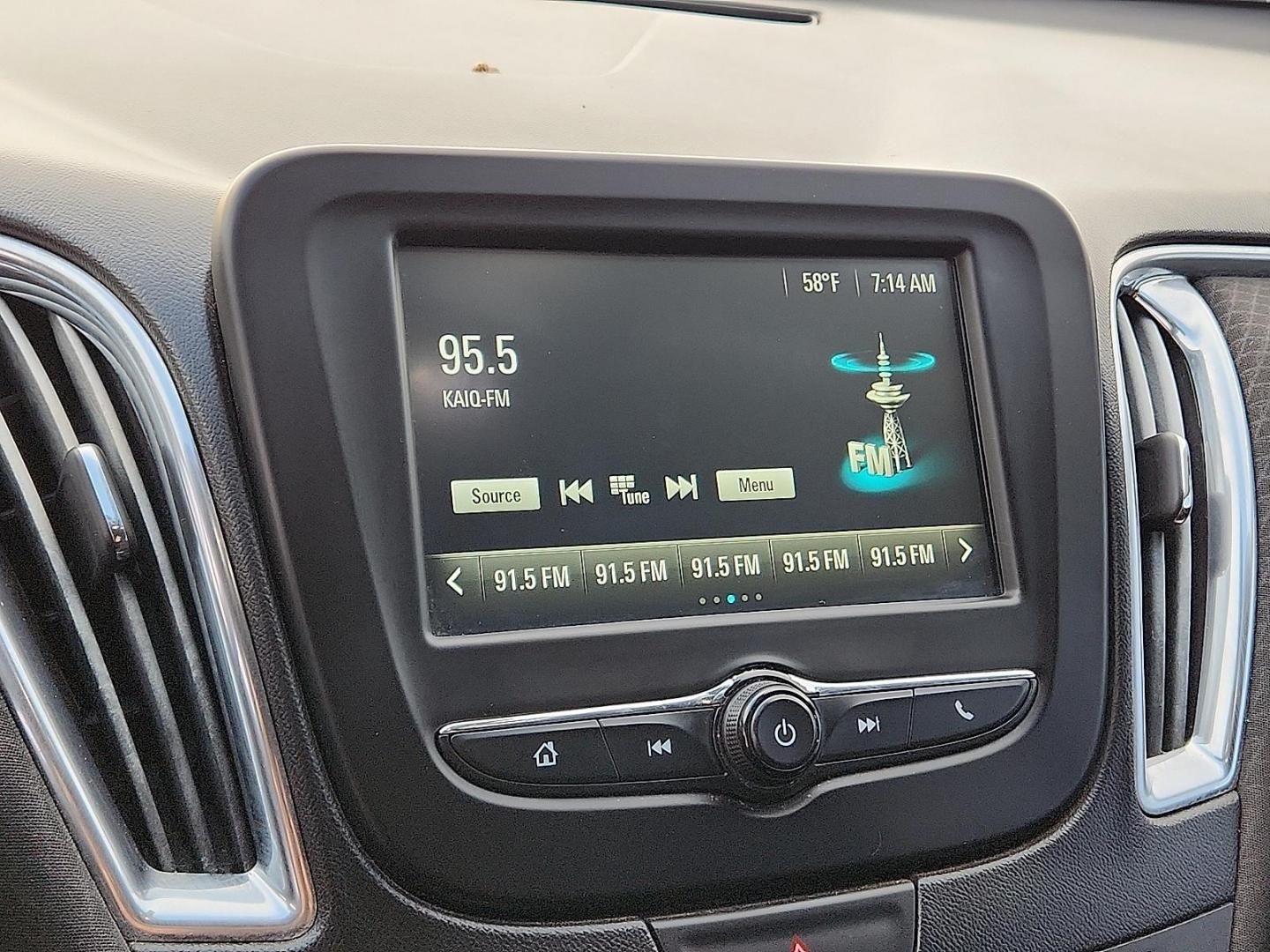 2018 SILVER Chevrolet Malibu LT (1G1ZD5ST7JF) with an ECOTEC 1.5L I-4 gasoline direct injection, DOHC, VVT variable valve control, intercooled turbo, regular unleaded, engine with 160HP engine, located at 4711 Ave Q, Lubbock, TX, 79412, (806) 687-2362, 33.551304, -101.855293 - Photo#14