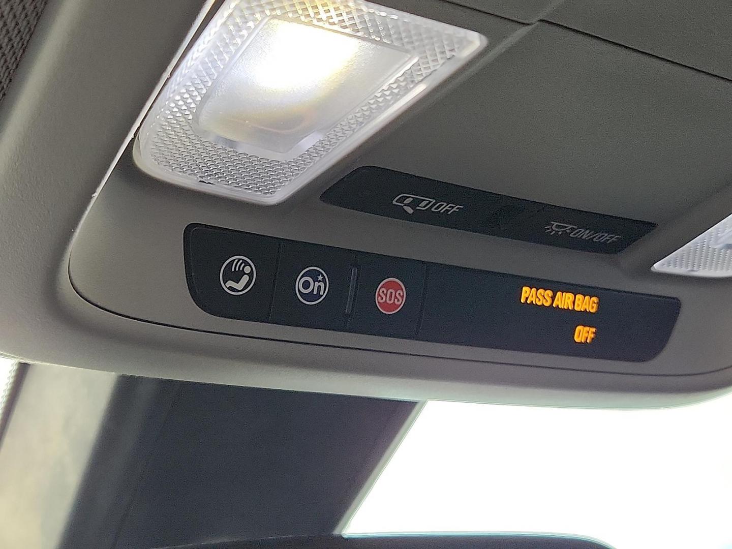 2018 SILVER Chevrolet Malibu LT (1G1ZD5ST7JF) with an ECOTEC 1.5L I-4 gasoline direct injection, DOHC, VVT variable valve control, intercooled turbo, regular unleaded, engine with 160HP engine, located at 4711 Ave Q, Lubbock, TX, 79412, (806) 687-2362, 33.551304, -101.855293 - Photo#18