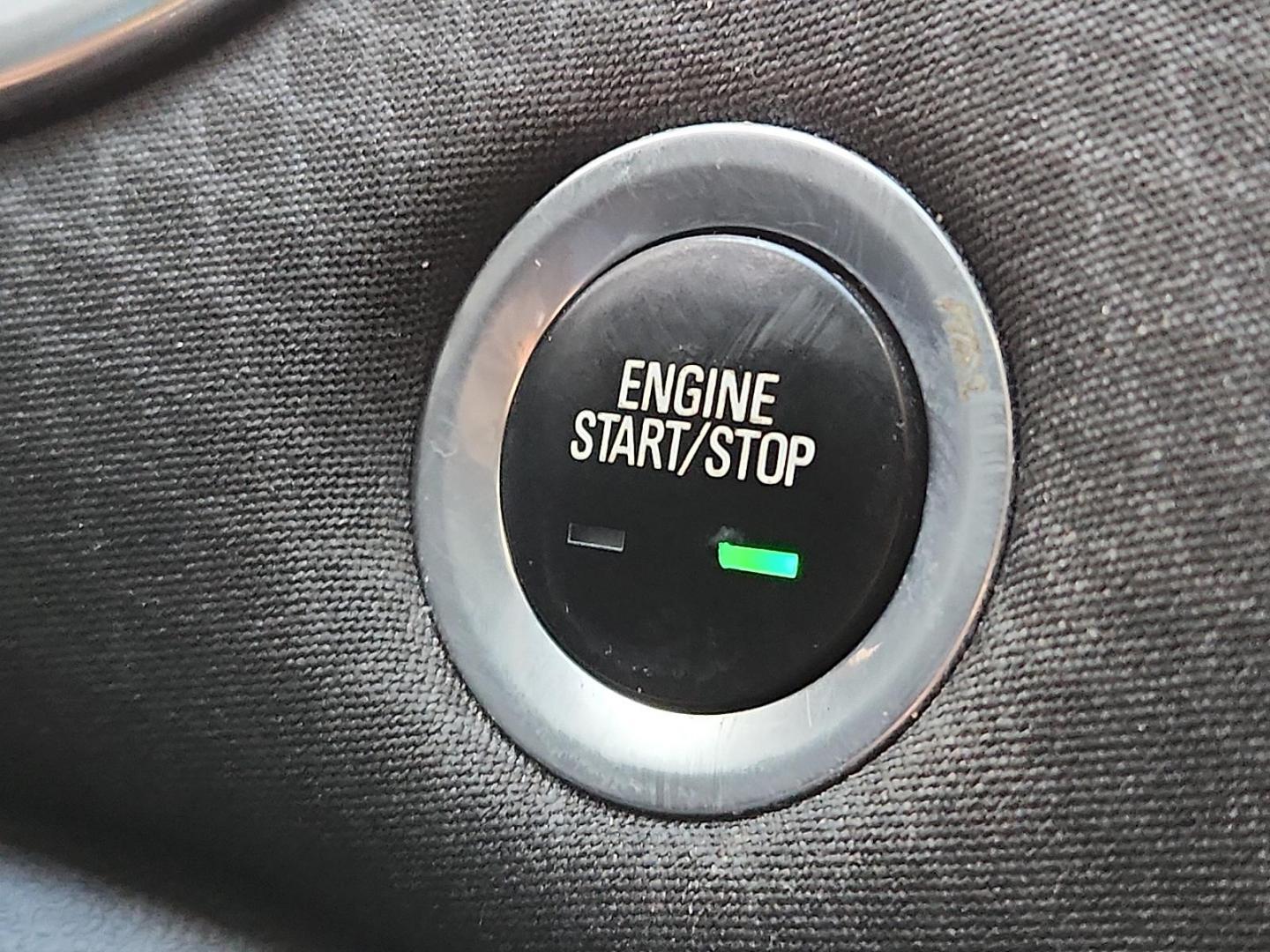 2018 SILVER Chevrolet Malibu LT (1G1ZD5ST7JF) with an ECOTEC 1.5L I-4 gasoline direct injection, DOHC, VVT variable valve control, intercooled turbo, regular unleaded, engine with 160HP engine, located at 4711 Ave Q, Lubbock, TX, 79412, (806) 687-2362, 33.551304, -101.855293 - Photo#19