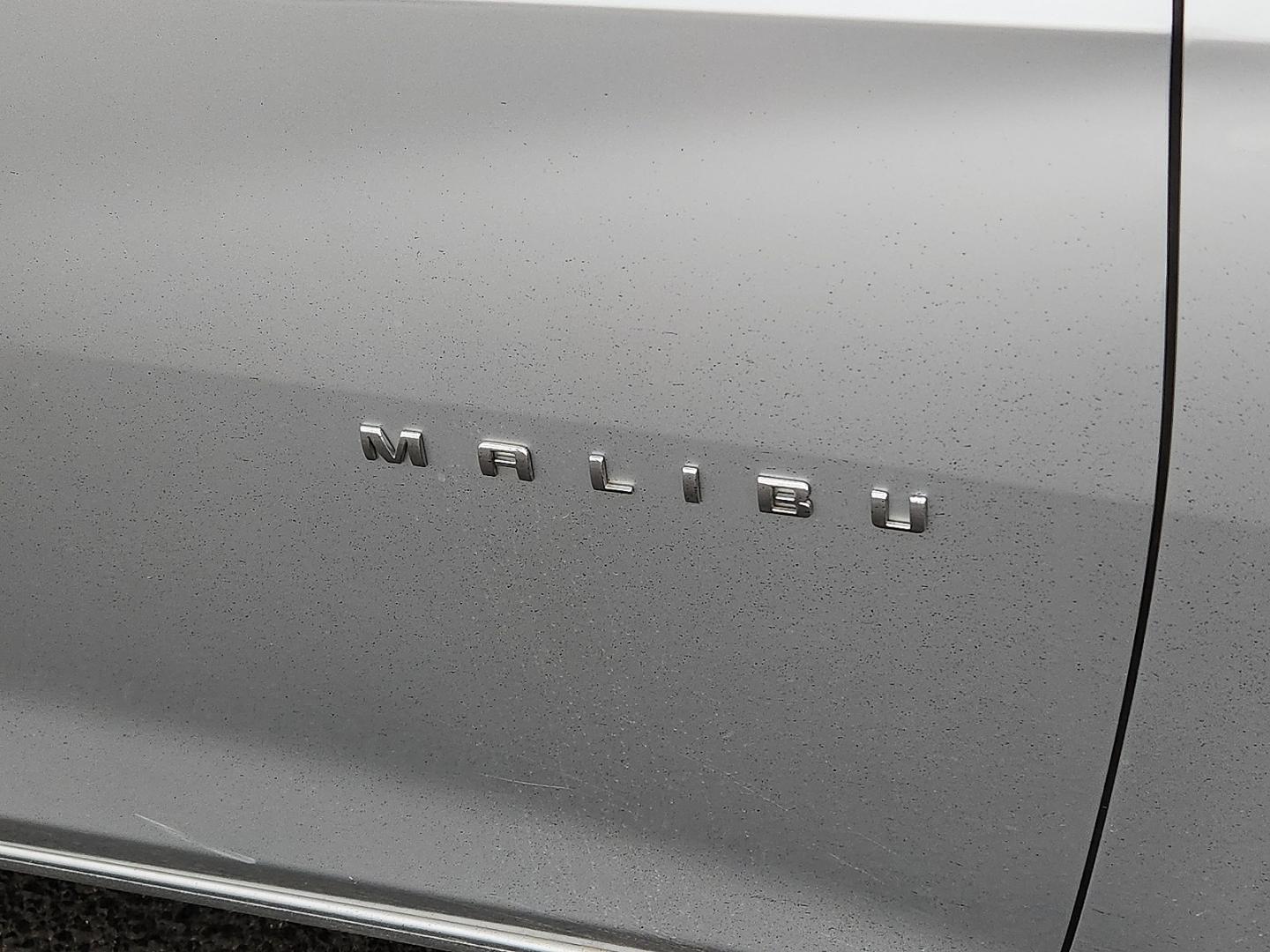2018 SILVER /Jet Black - H1T Chevrolet Malibu LT (1G1ZD5ST7JF) with an ECOTEC 1.5L I-4 gasoline direct injection, DOHC, VVT variable valve control, intercooled turbo, regular unleaded, engine with 160HP engine, located at 4711 Ave Q, Lubbock, TX, 79412, (806) 687-2362, 33.551304, -101.855293 - Photo#7