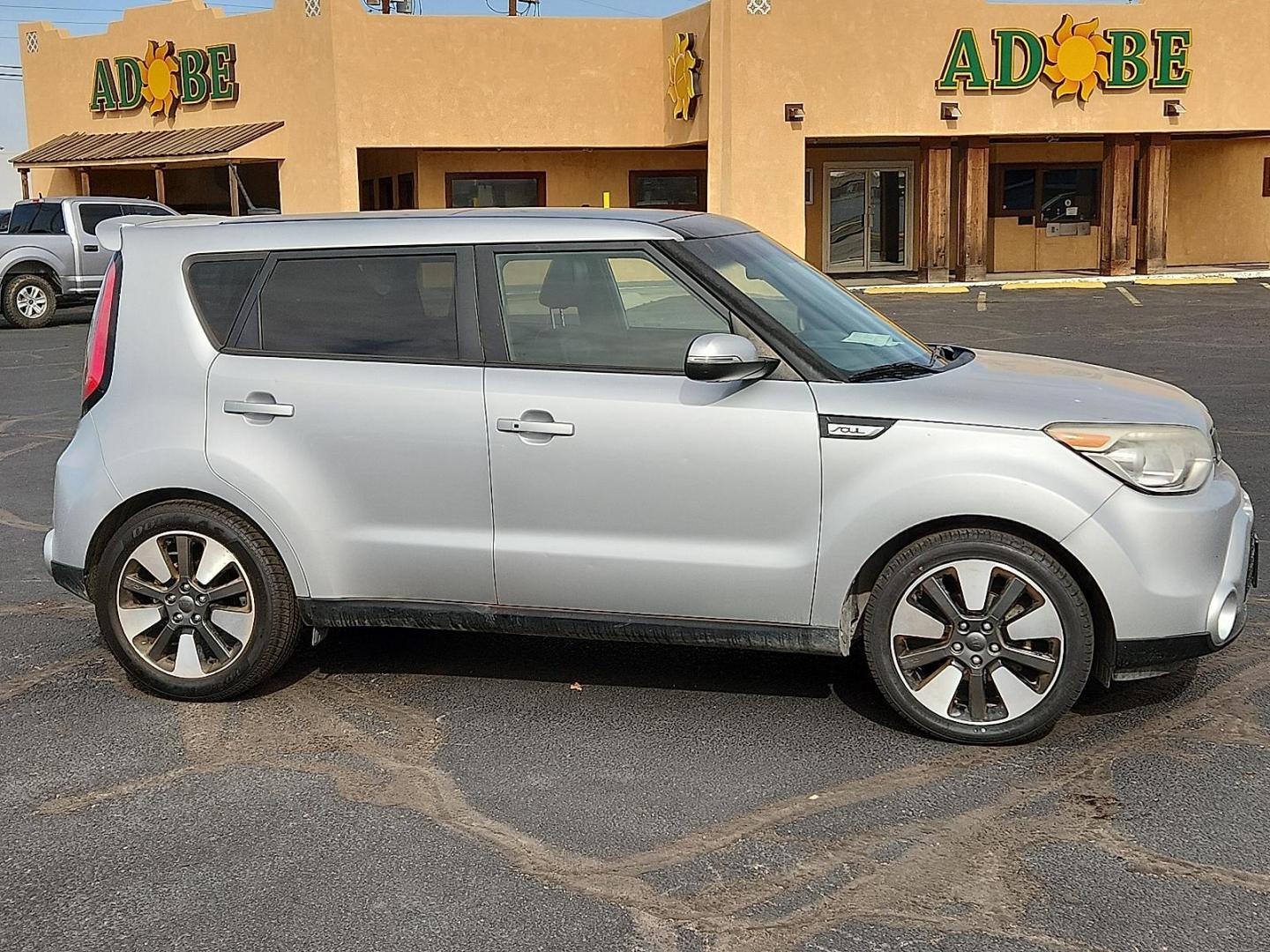 2014 SILVER Kia Soul ! (KNDJX3A51E7) with an 2L I-4 gasoline direct injection, DOHC, variable valve control, regular unleaded, engine with 164HP engine, located at 4711 Ave Q, Lubbock, TX, 79412, (806) 687-2362, 33.551304, -101.855293 - Photo#4