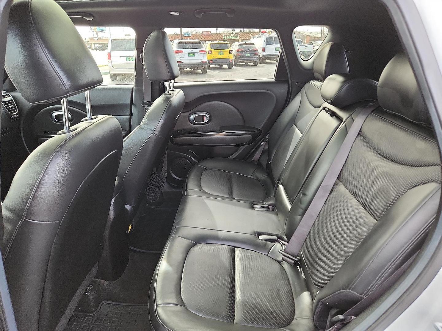 2014 SILVER Kia Soul ! (KNDJX3A51E7) with an 2L I-4 gasoline direct injection, DOHC, variable valve control, regular unleaded, engine with 164HP engine, located at 4711 Ave Q, Lubbock, TX, 79412, (806) 687-2362, 33.551304, -101.855293 - Photo#8