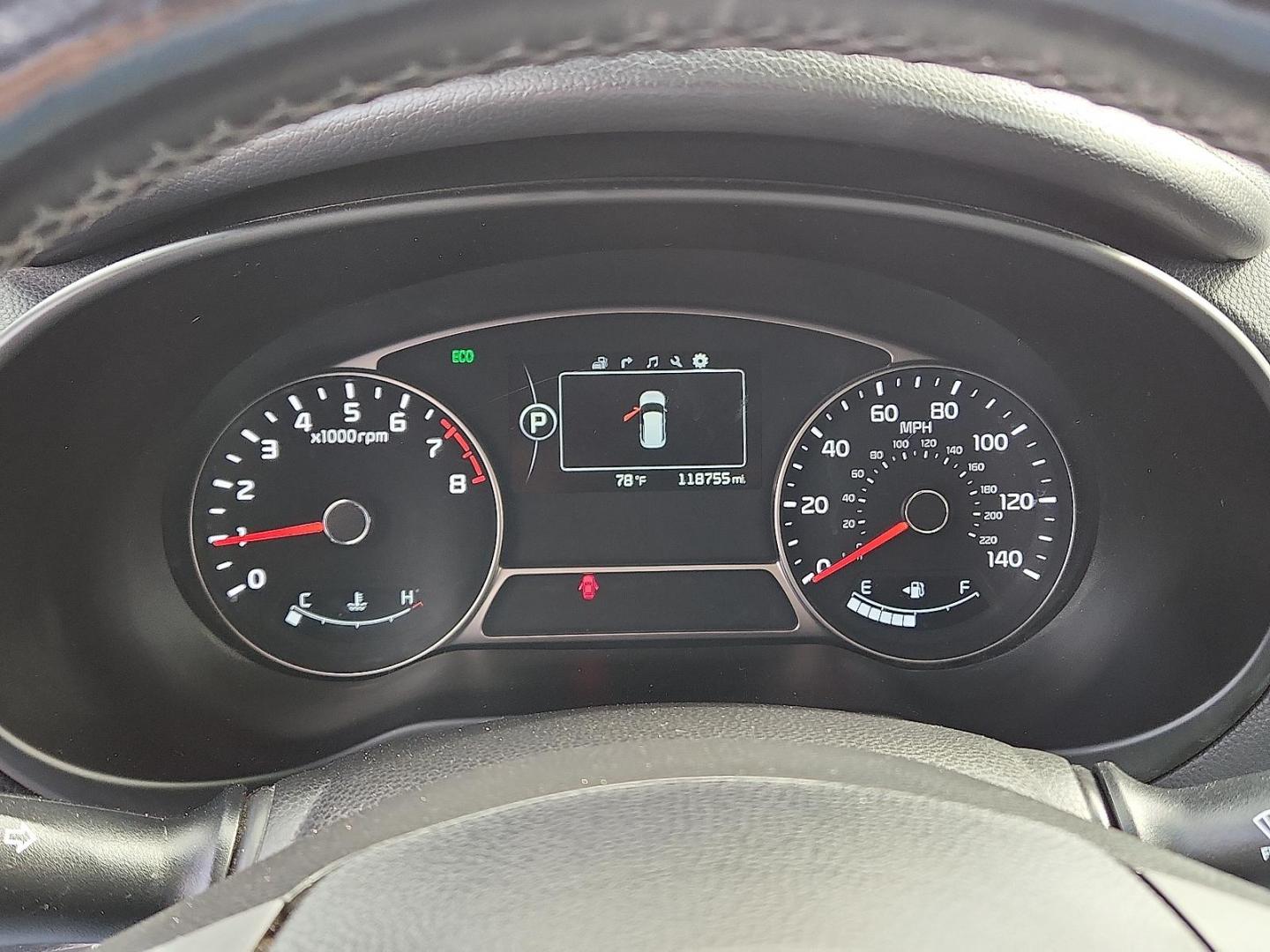 2014 SILVER Kia Soul ! (KNDJX3A51E7) with an 2L I-4 gasoline direct injection, DOHC, variable valve control, regular unleaded, engine with 164HP engine, located at 4711 Ave Q, Lubbock, TX, 79412, (806) 687-2362, 33.551304, -101.855293 - Photo#15