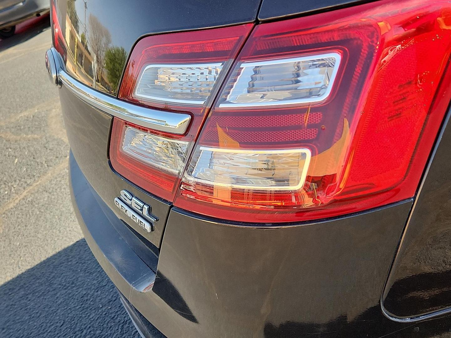 2013 BLACK /Charcoal Black - MW Ford Taurus SEL (1FAHP2E86DG) with an 3.5L Ti-VCT V6 Flex Fuel Engine engine, located at 4711 Ave Q, Lubbock, TX, 79412, (806) 687-2362, 33.551304, -101.855293 - Photo#8