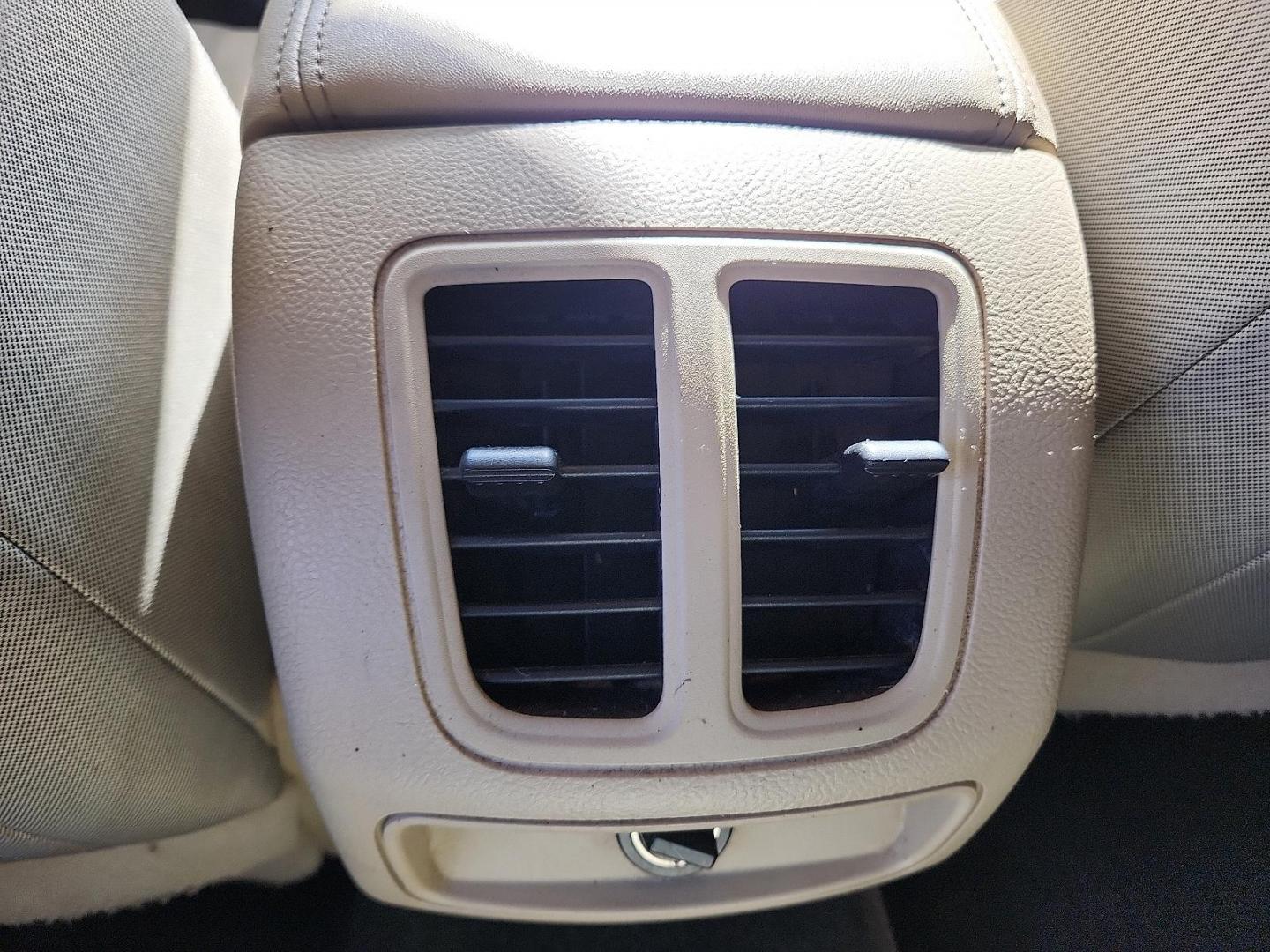 2013 BLACK /Charcoal Black - MW Ford Taurus SEL (1FAHP2E86DG) with an 3.5L Ti-VCT V6 Flex Fuel Engine engine, located at 4711 Ave Q, Lubbock, TX, 79412, (806) 687-2362, 33.551304, -101.855293 - Photo#13