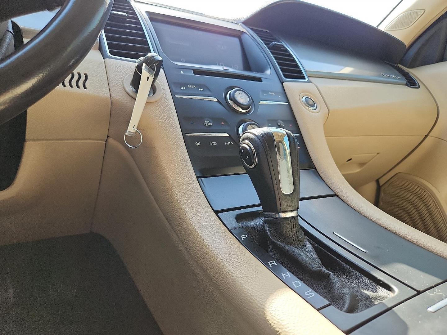 2013 BLACK /Charcoal Black - MW Ford Taurus SEL (1FAHP2E86DG) with an 3.5L Ti-VCT V6 Flex Fuel Engine engine, located at 4711 Ave Q, Lubbock, TX, 79412, (806) 687-2362, 33.551304, -101.855293 - Photo#29