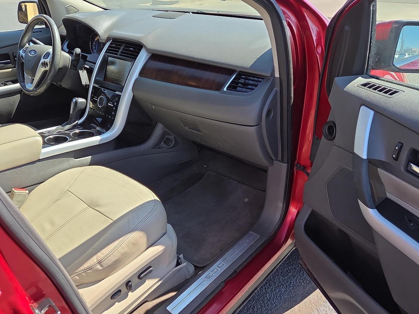 2013 Ruby Red Metallic Tinted Clearcoat /Medium Light Stone - GL Ford Edge Limited (2FMDK3KC7DB) with an 3.5L V-6 DOHC, variable valve control, regular unleaded, engine with 285HP engine, located at 4711 Ave Q, Lubbock, TX, 79412, (806) 687-2362, 33.551304, -101.855293 - Photo#11
