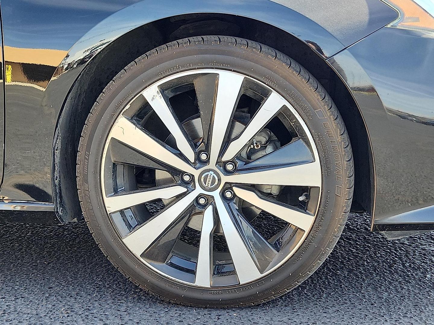 2020 BLACK /Sport - N Nissan Altima SR FWD (1N4BL4CV1LN) with an 2.5L I-4 gasoline direct injection, DOHC, CVTCS variable valve control, regular unleaded, engine with 188HP engine, located at 4711 Ave Q, Lubbock, TX, 79412, (806) 687-2362, 33.551304, -101.855293 - Photo#6